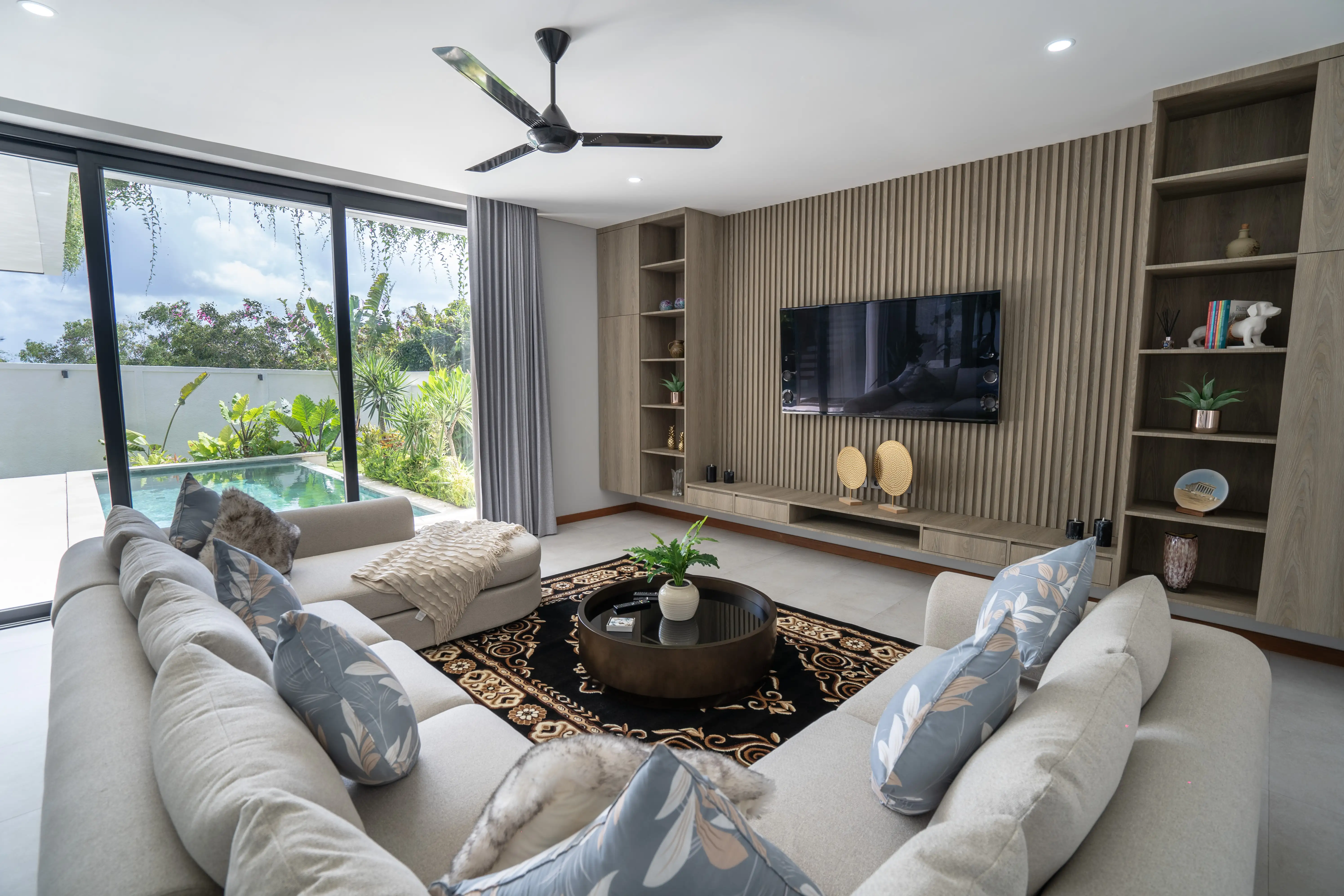 Villa 450m² in Indonesia, Bukit. Priced at 843563$ rent photo-5