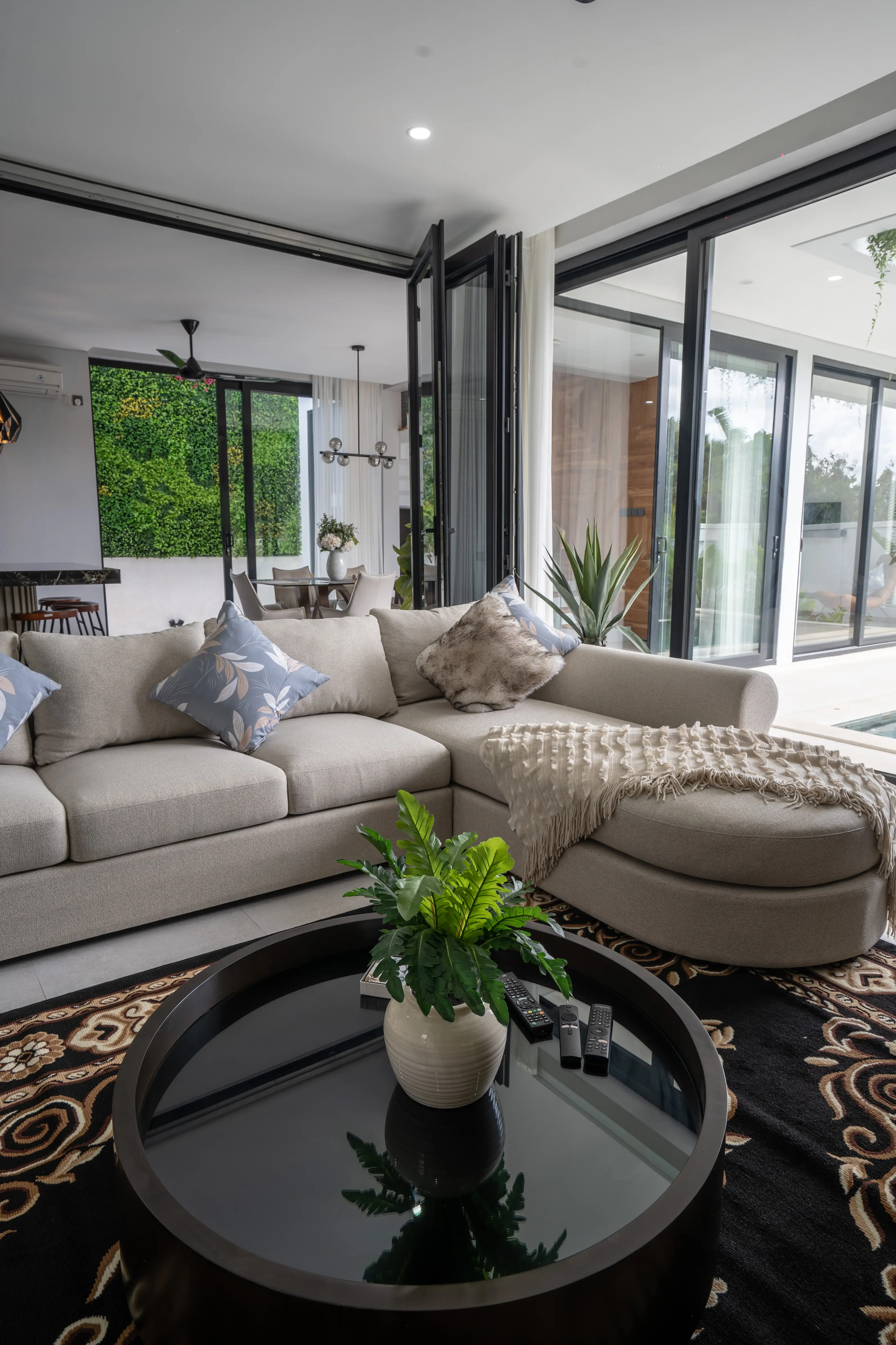 Villa 450m² in Indonesia, Bukit. Priced at 843563$ rent photo-11
