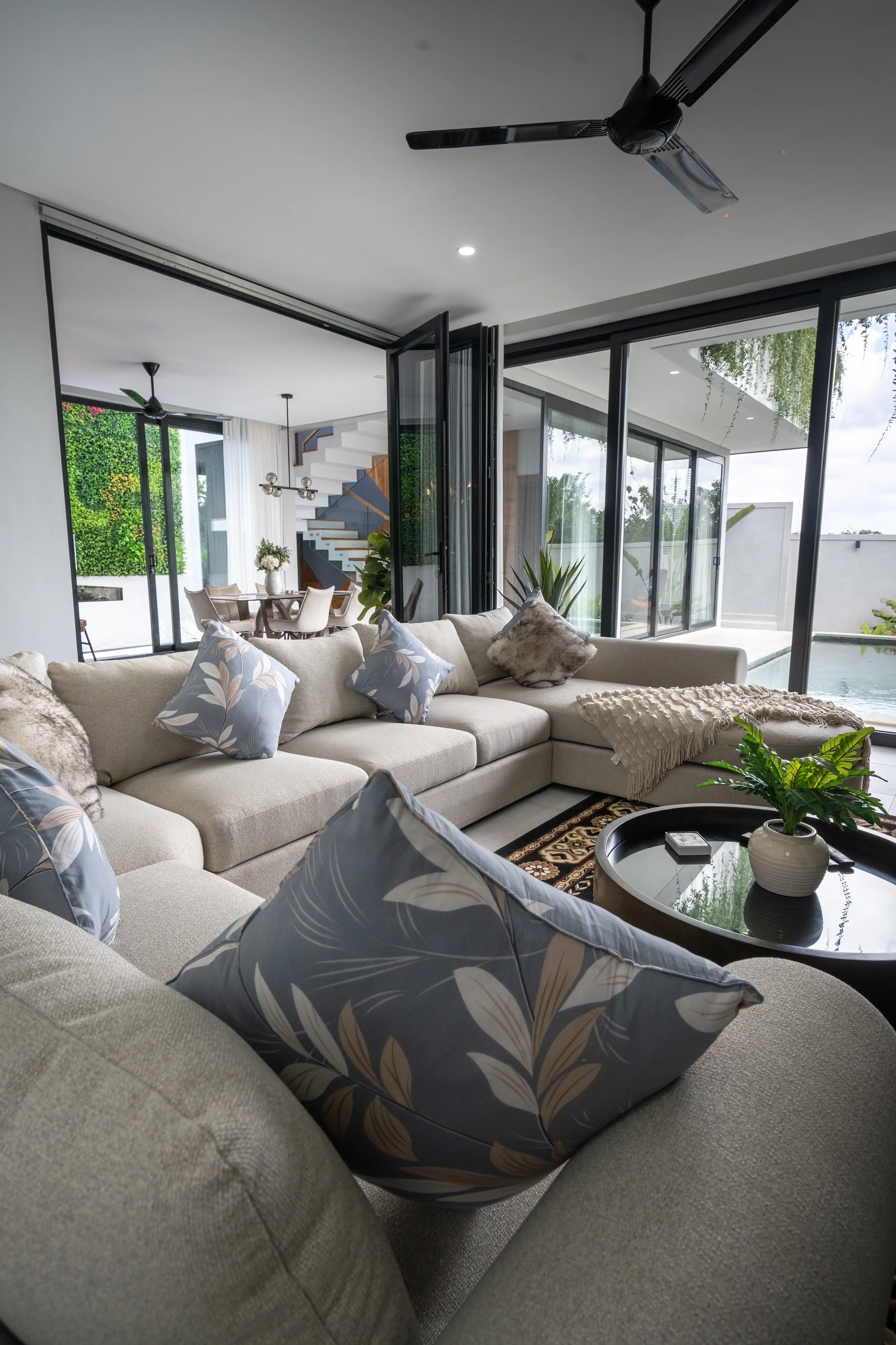 Villa 450m² in Indonesia, Bukit. Priced at 843563$ rent photo-12