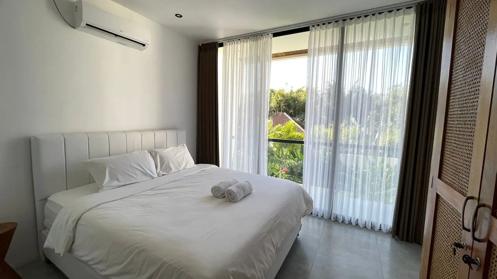 Villa 187m² in Indonesia, Canggu. Priced at 300000$ rent photo-9