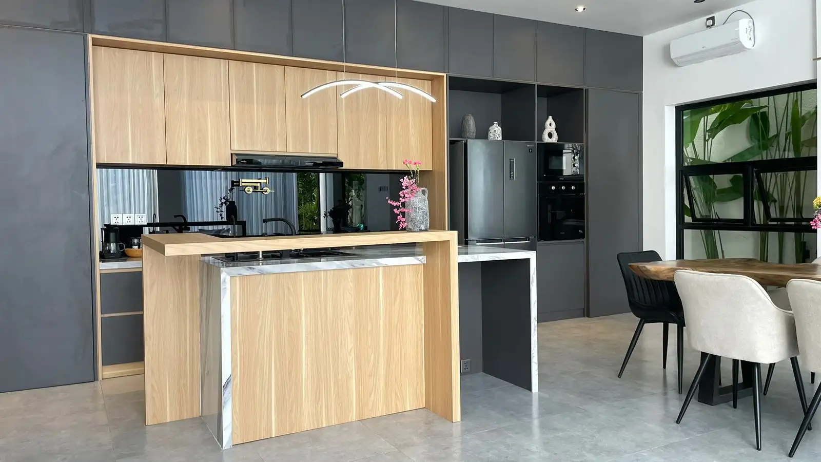 Villa 187m² in Indonesia, Canggu. Priced at 300000$ rent photo-10