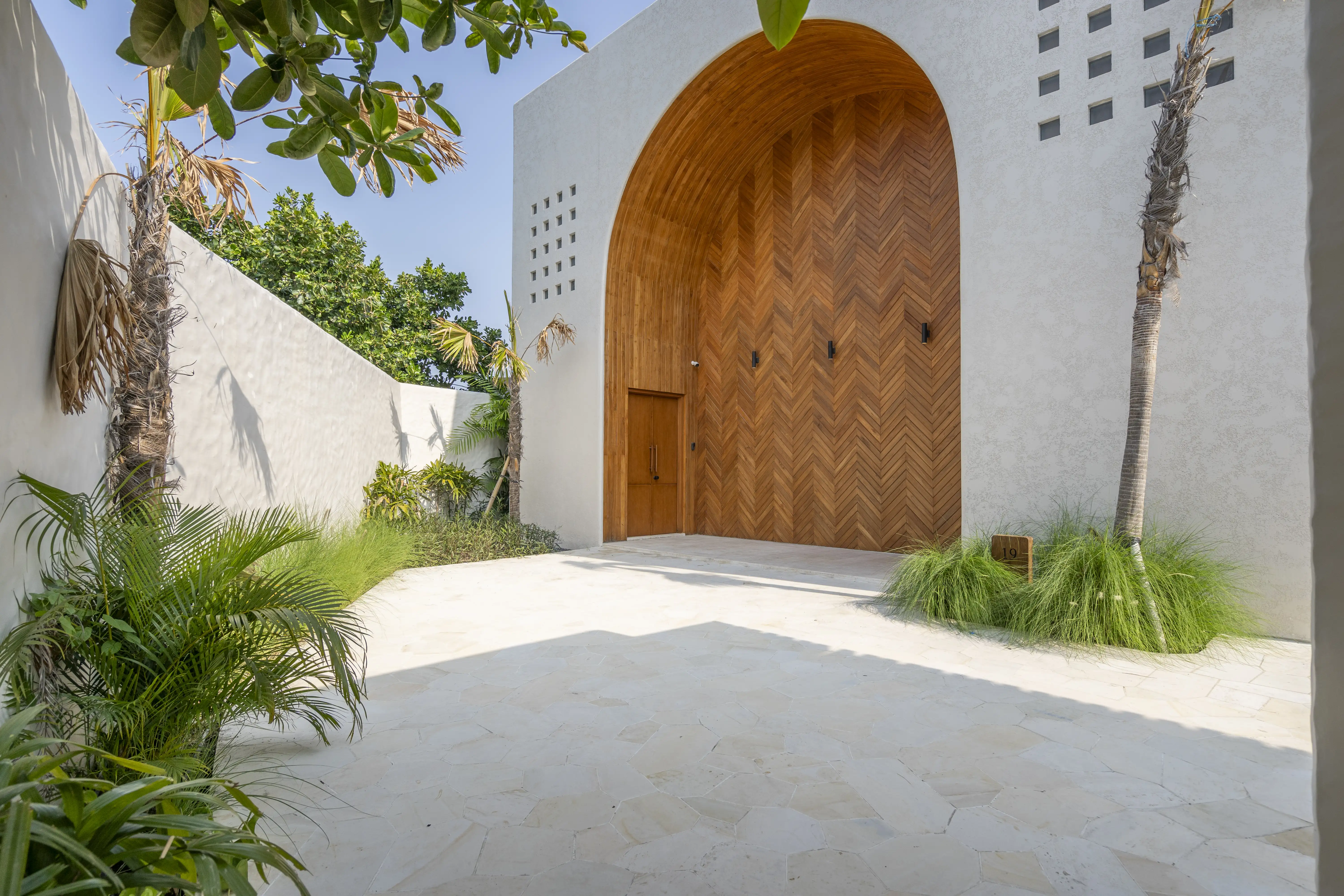 Villa 400m² in Indonesia, Canggu. Priced at 1200000$ rent photo-2