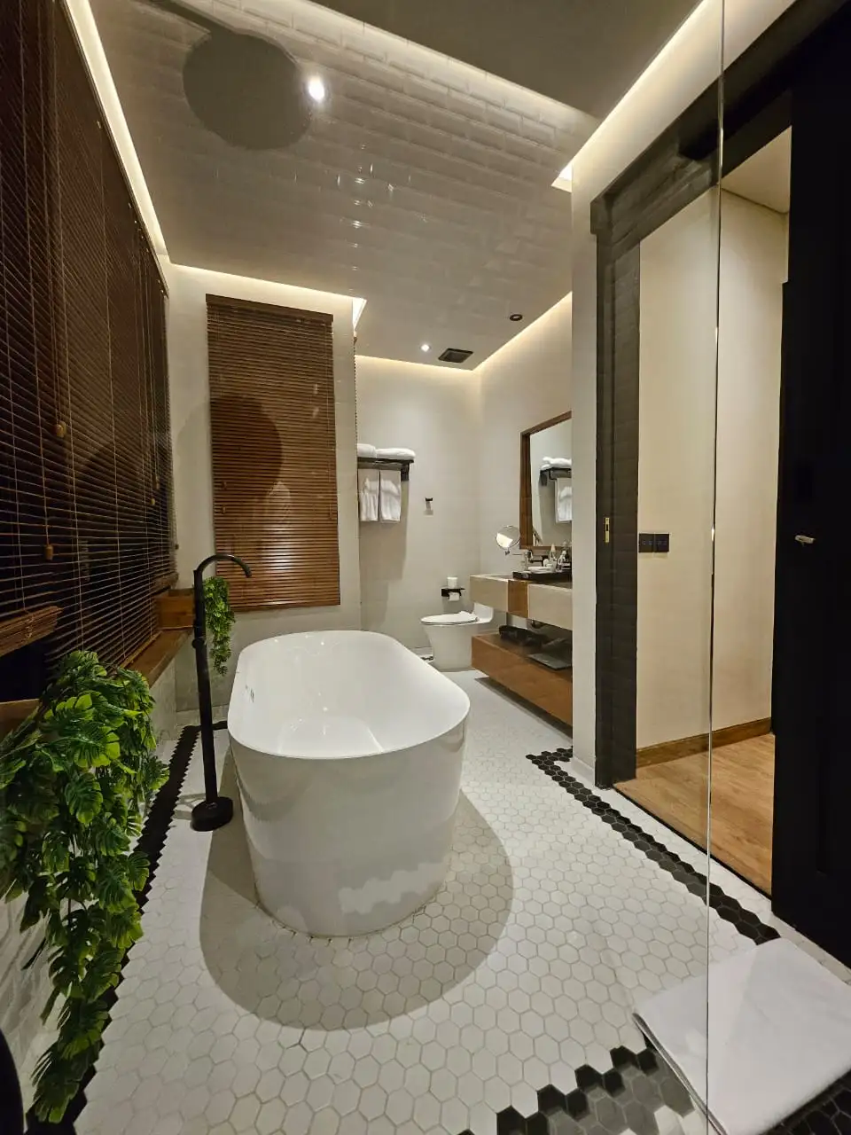 Villa 256m² in Indonesia, Canggu. Priced at 460000$ rent photo-32