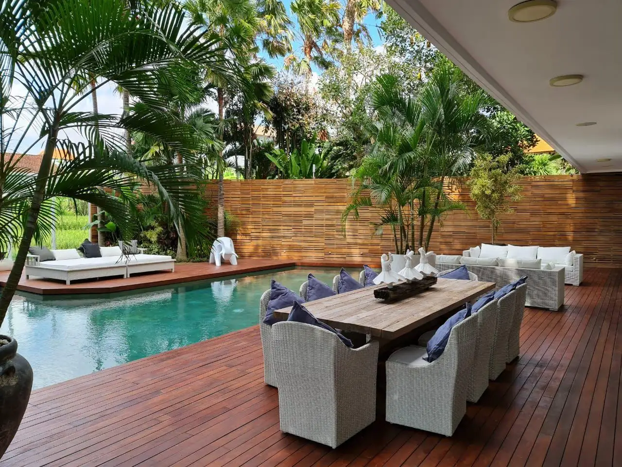 Villa 450m² in Indonesia, Kerobokan. Priced at 490000$ rent photo-1