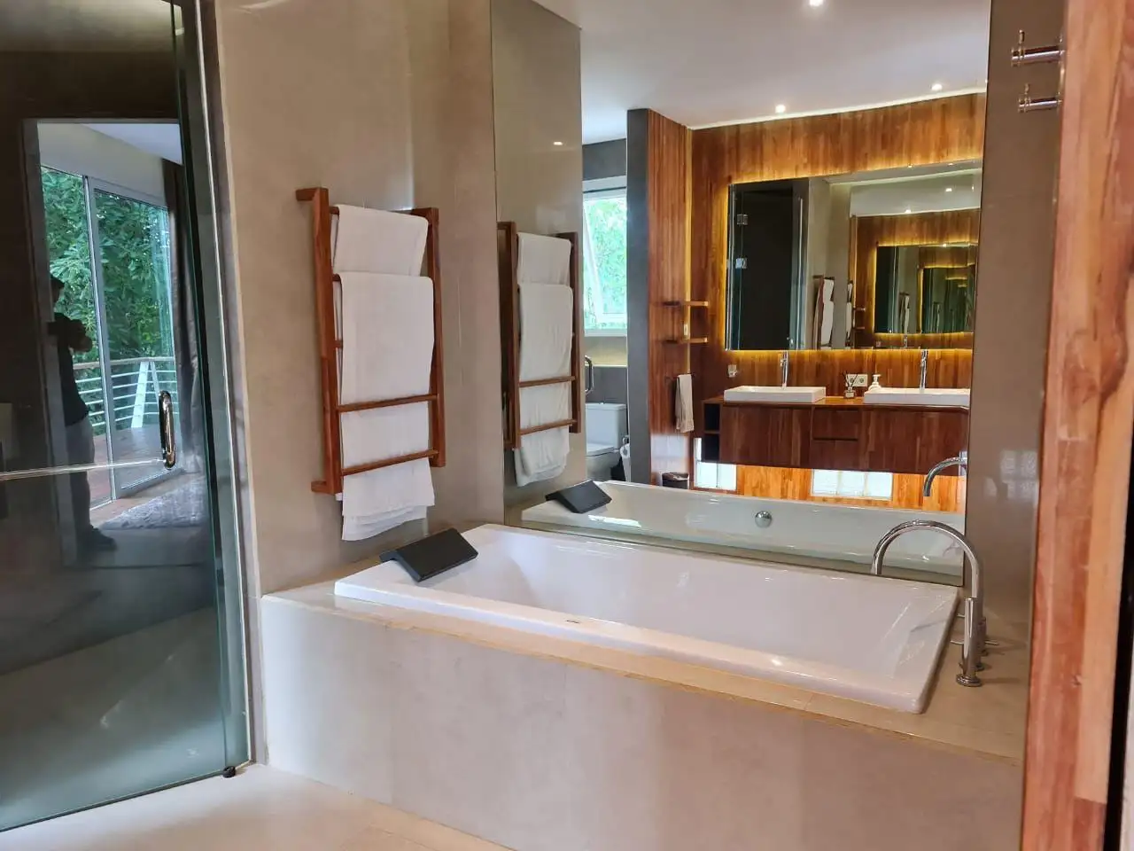 Villa 450m² in Indonesia, Kerobokan. Priced at 490000$ rent photo-19