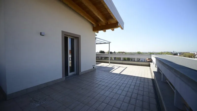 Квартира 250м² в Италии, Бергамо. Стоимостью 398745£ аренда фото-5