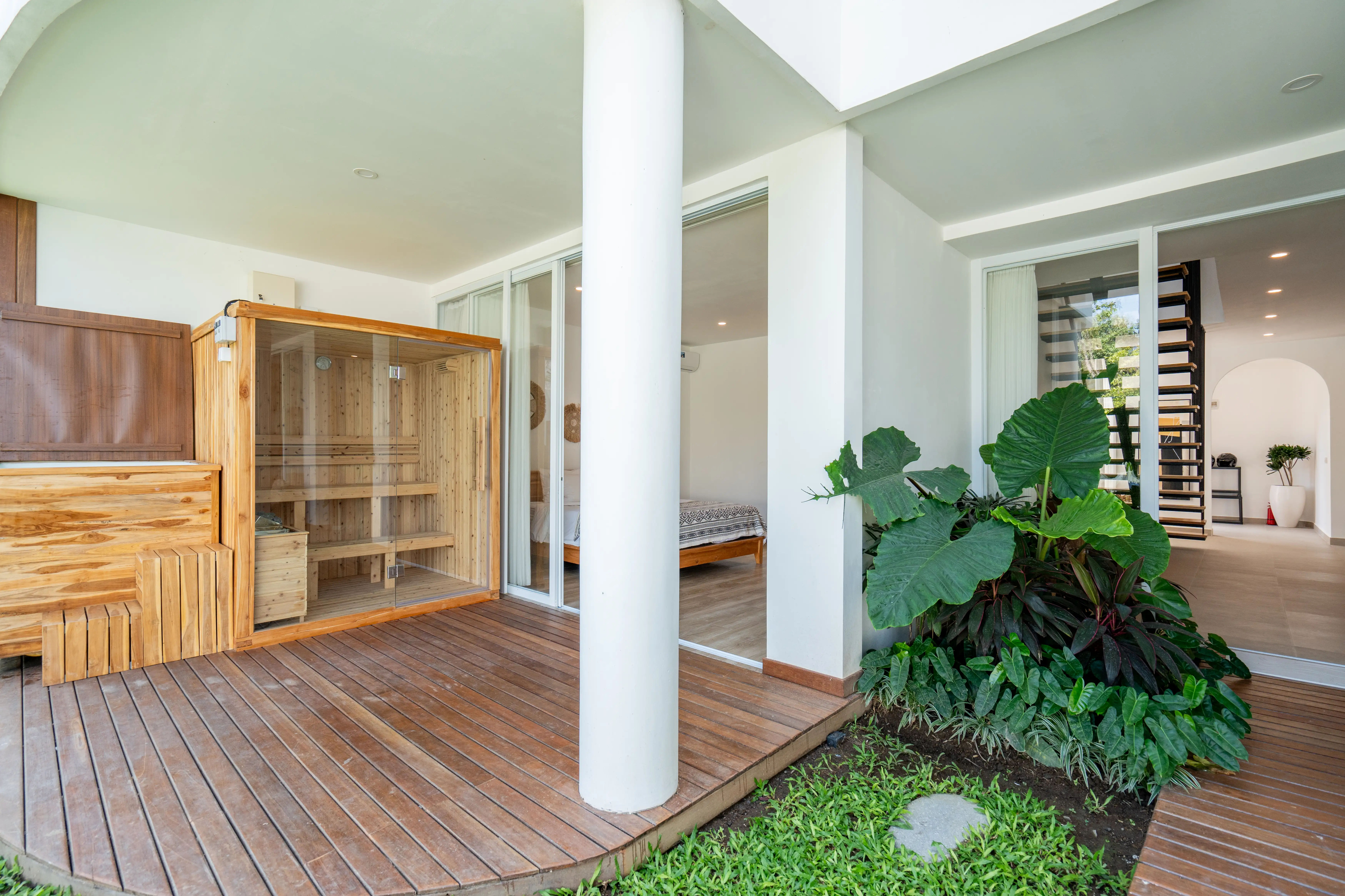 Villa 200m² in Indonesia, Kedungu. Priced at 310000$ rent photo-14