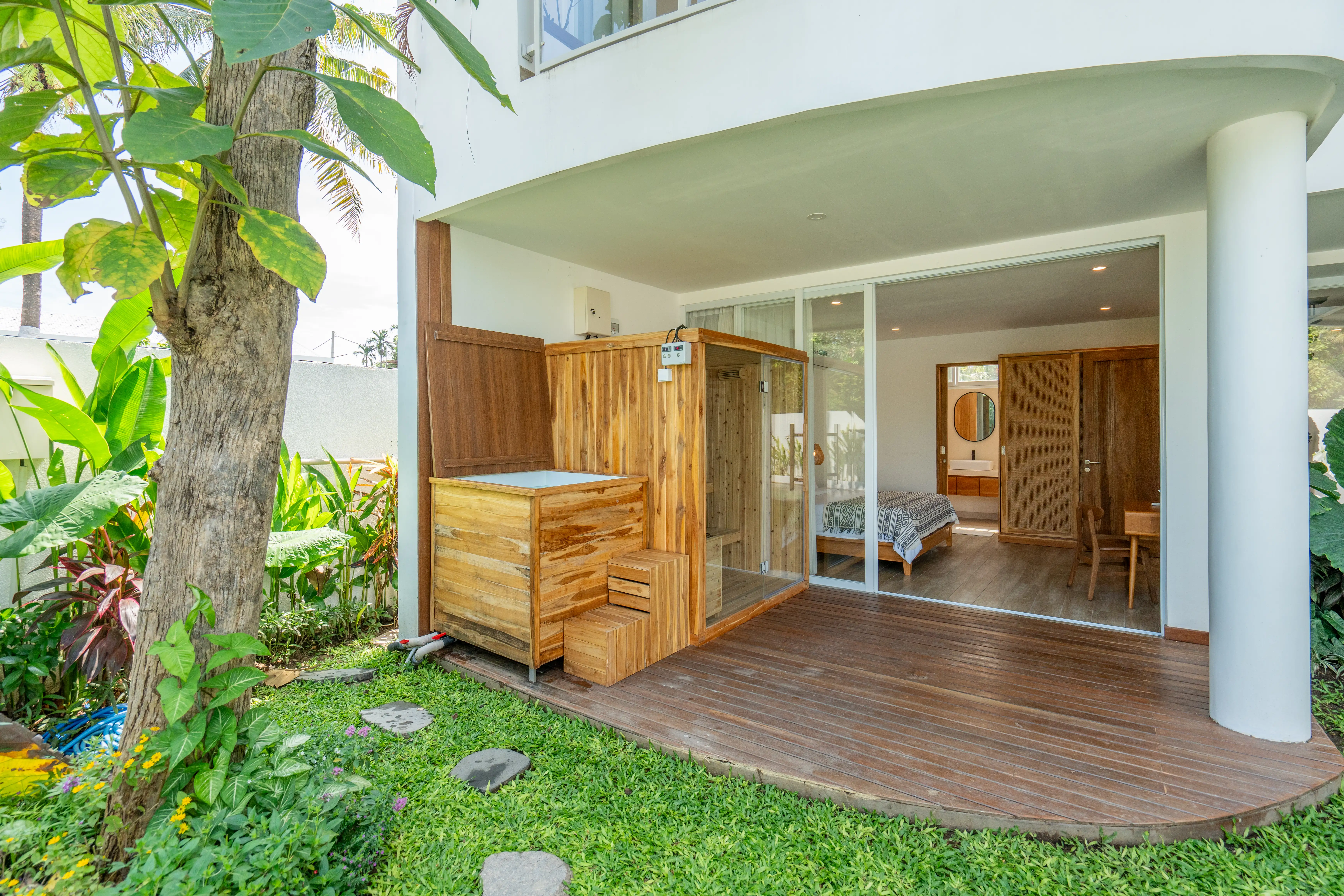 Villa 200m² in Indonesia, Kedungu. Priced at 310000$ rent photo-15