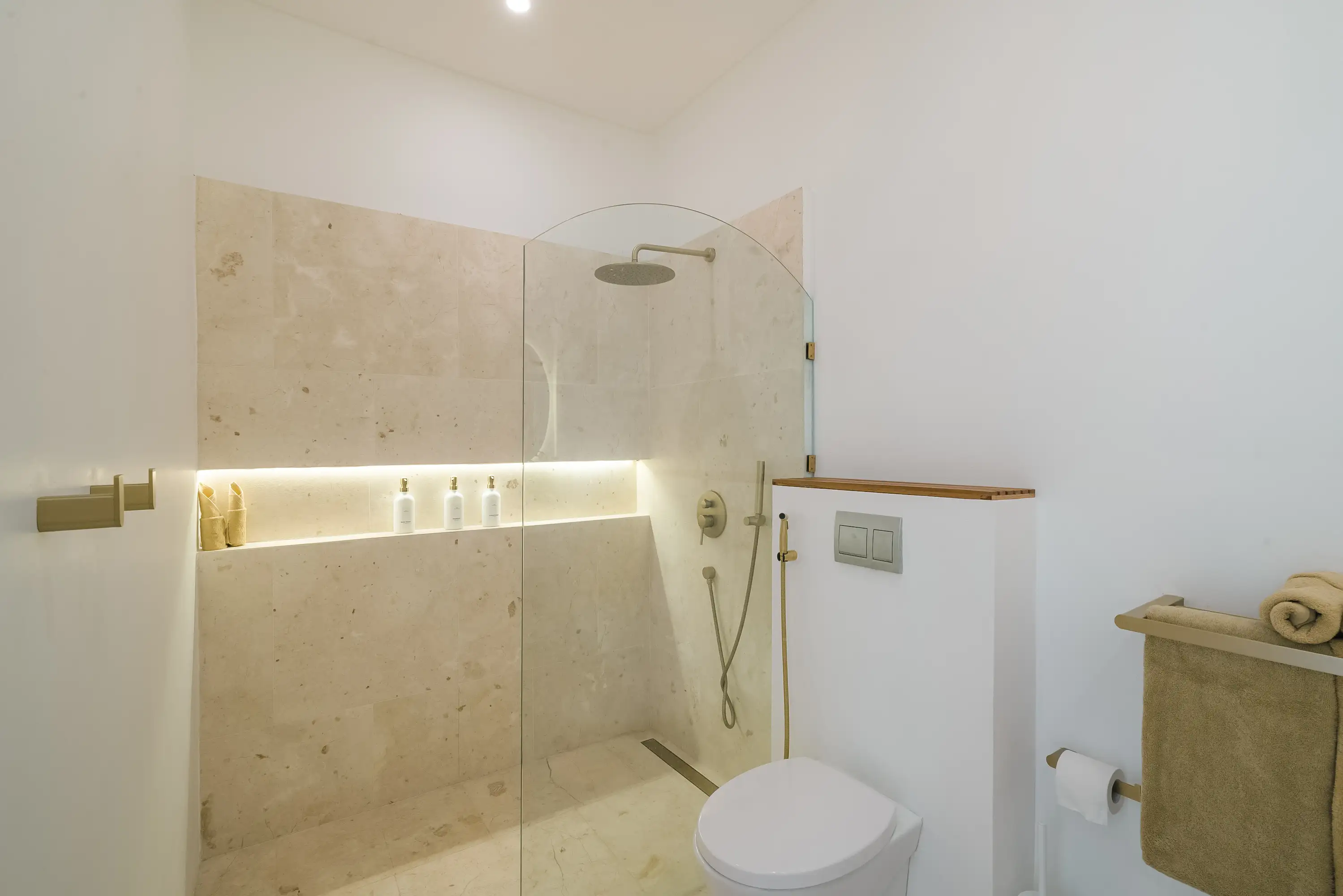 Villa 454m² in Indonesia, Canggu. Priced at 489000$ rent photo-18