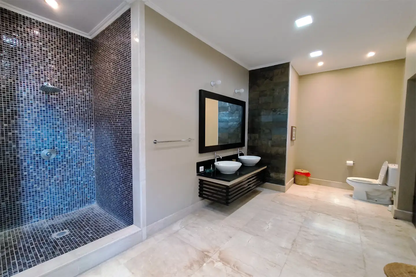 Villa 350m² in Indonesia, Seminyak. Priced at 1227842$ rent photo-4