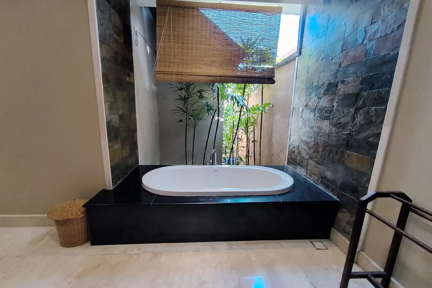 Villa 350m² in Indonesia, Seminyak. Priced at 1227842$ rent photo-5