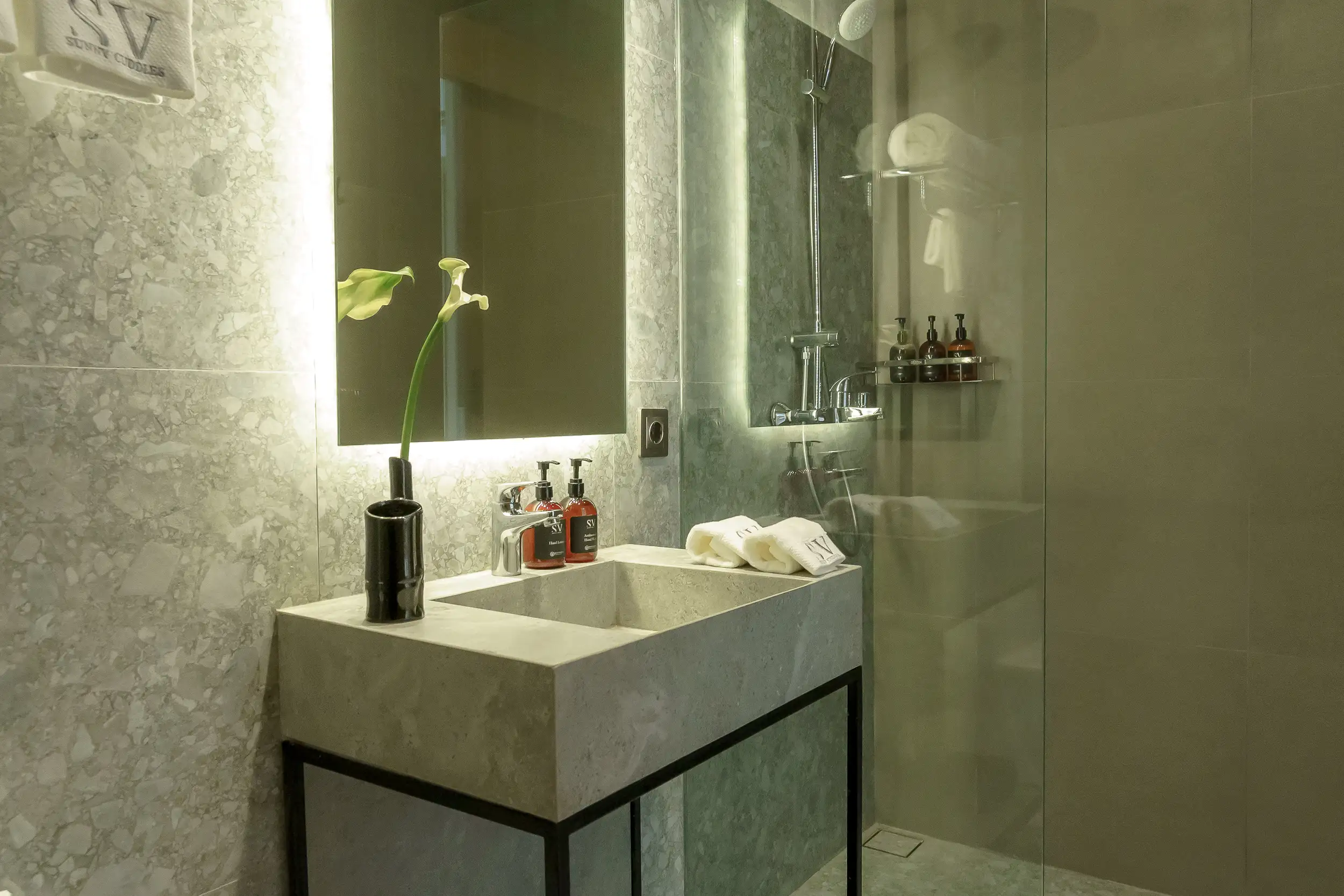Flat 45m² in Indonesia, Canggu. Priced at 180000$ rent photo-5