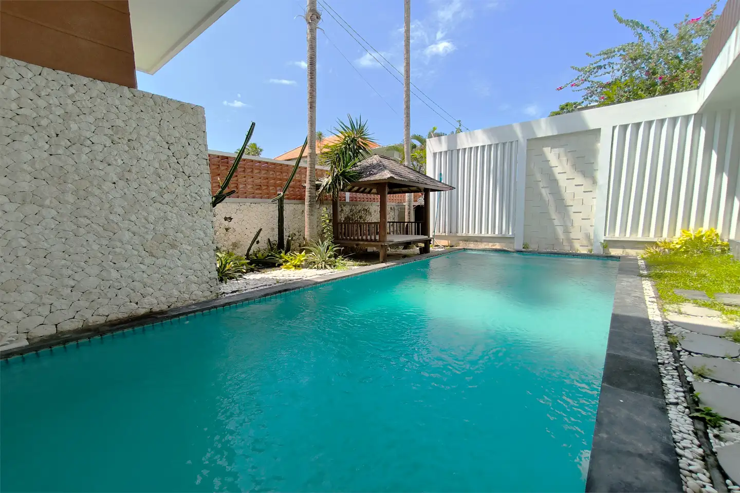 Villa 339m² in Indonesia, Umalas. Priced at 581610$ rent photo-16