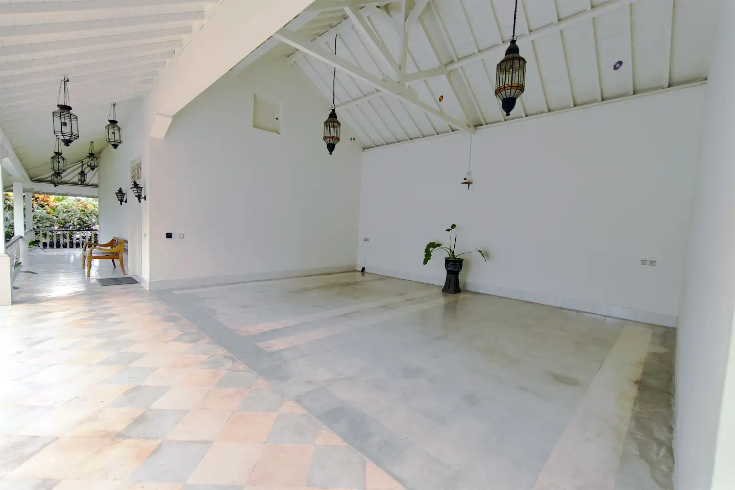 Villa 1081m² in Indonesia, Tabanan. Priced at 1793798$ rent photo-3