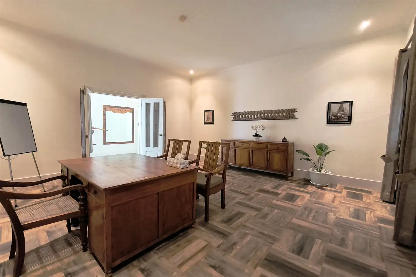 Villa 1081m² in Indonesia, Tabanan. Priced at 1793798$ rent photo-5