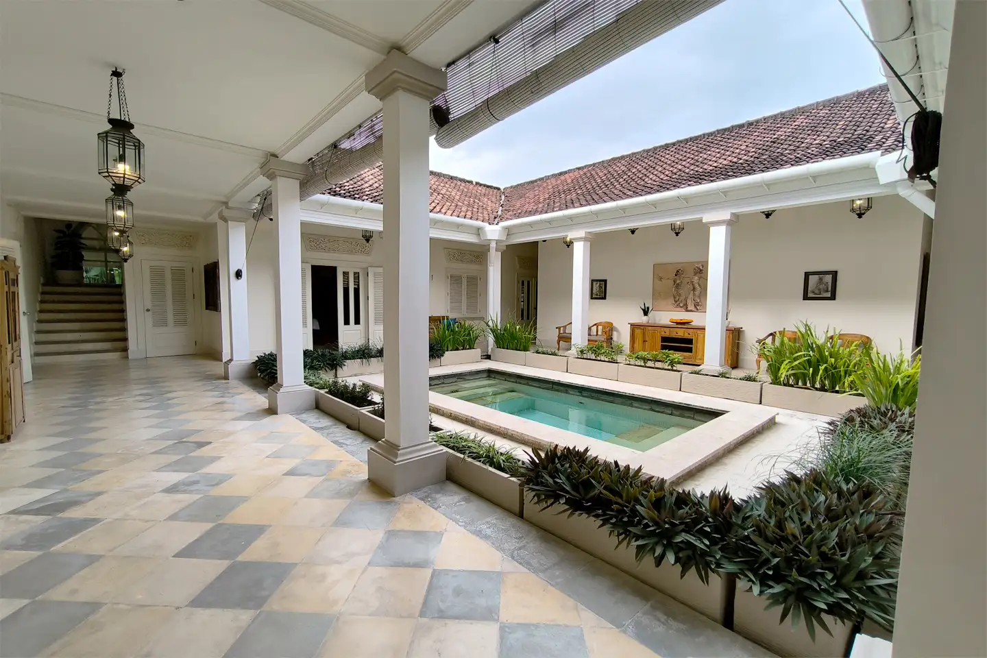 Villa 1081m² in Indonesia, Tabanan. Priced at 1793798$ rent photo-10