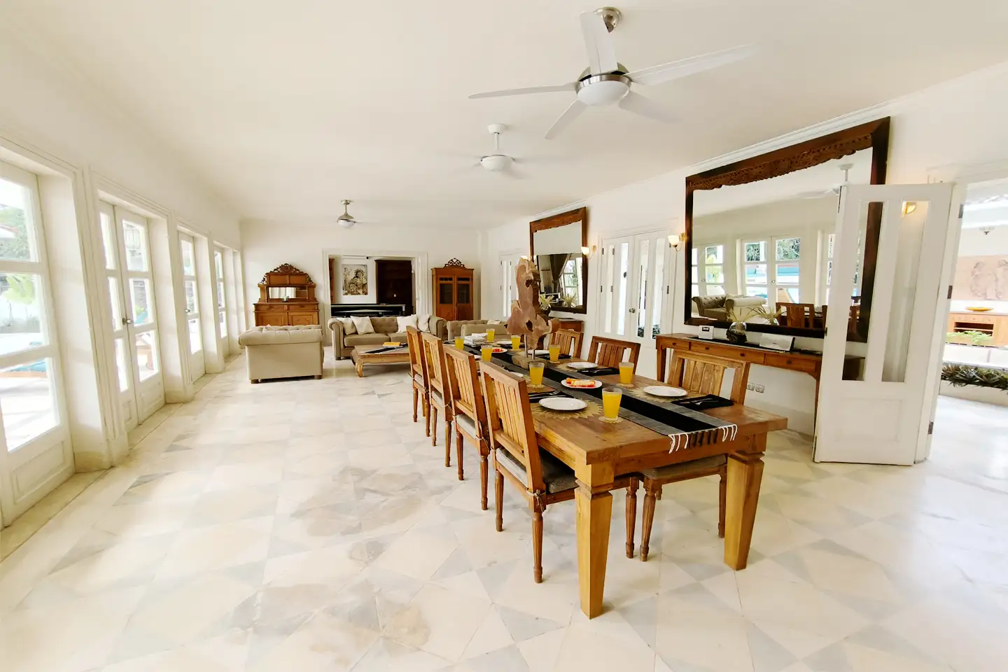 Villa 1081m² in Indonesia, Tabanan. Priced at 1793798$ rent photo-11