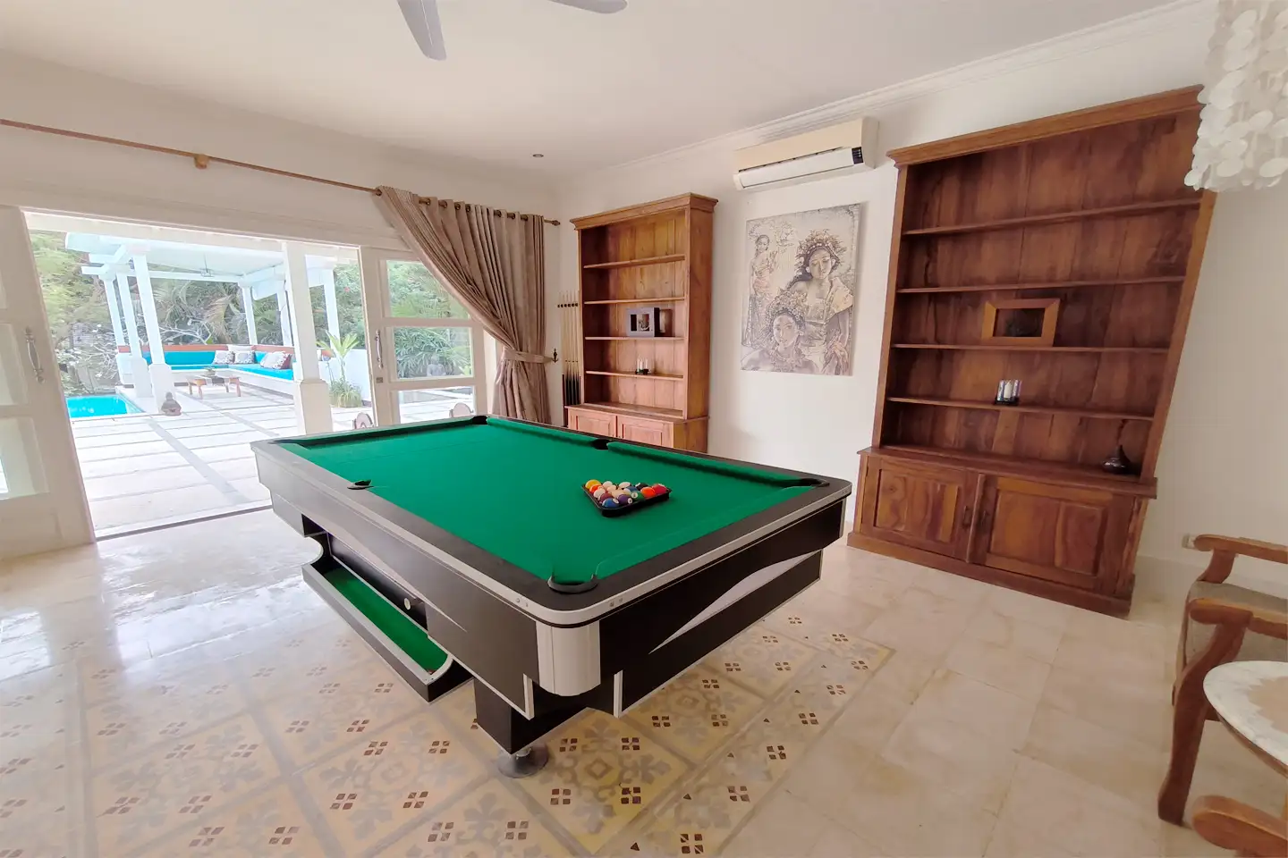 Villa 1081m² in Indonesia, Tabanan. Priced at 1793798$ rent photo-16