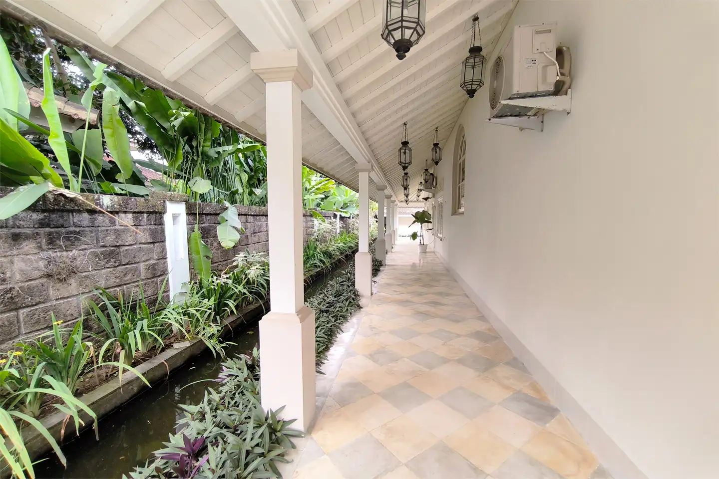Villa 1081m² in Indonesia, Tabanan. Priced at 1793798$ rent photo-23