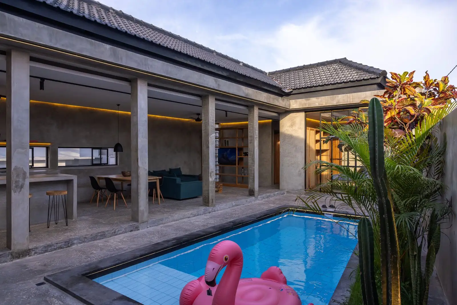 Villa 210m² in Indonesia, Canggu. Priced at 200000$ rent photo-11