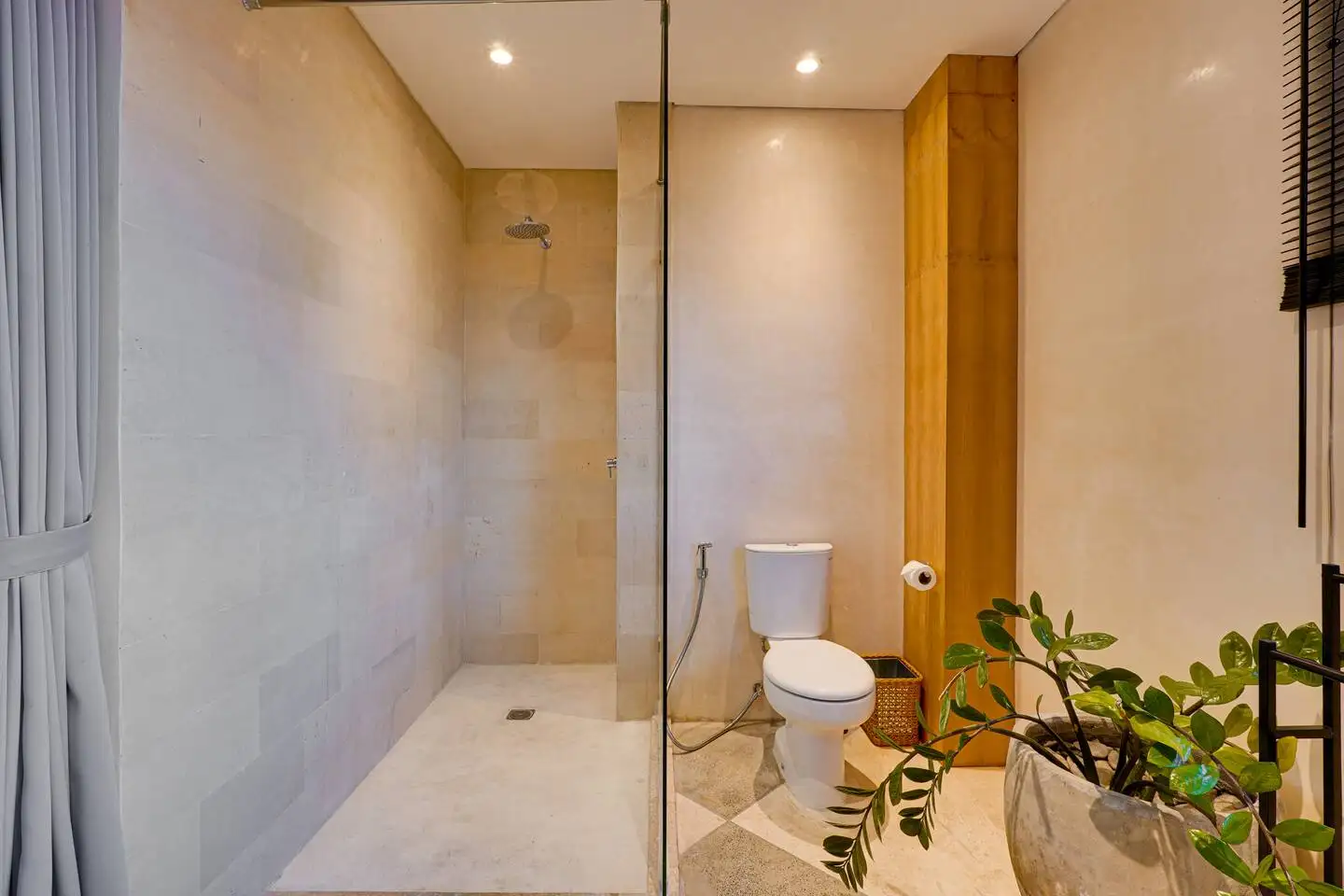 Flat 90m² in Indonesia, Canggu. Priced at 150000$ rent photo-2