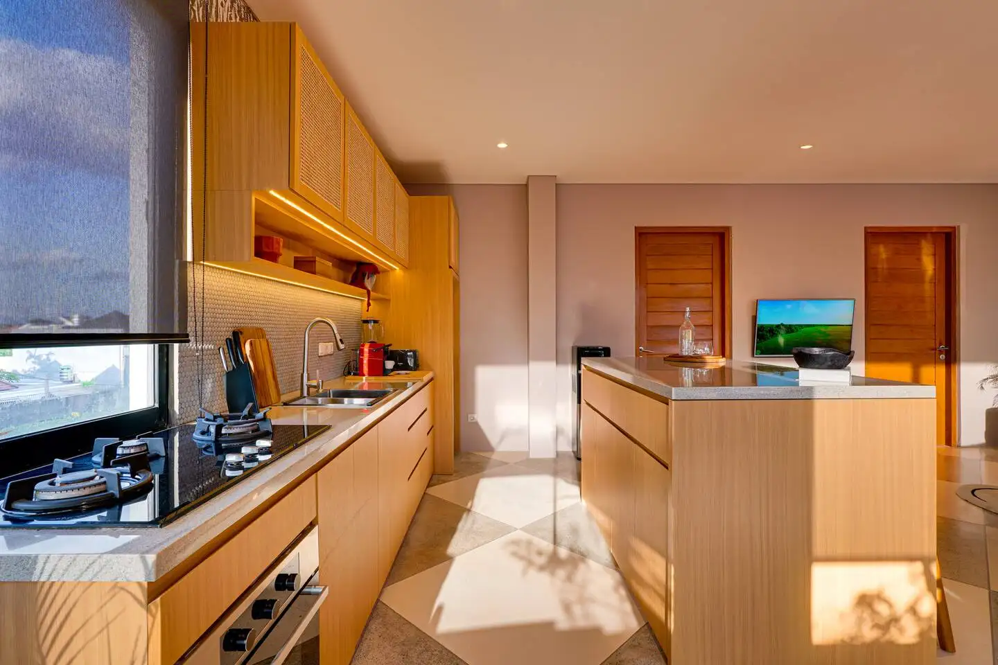 Flat 90m² in Indonesia, Canggu. Priced at 150000$ rent photo-10