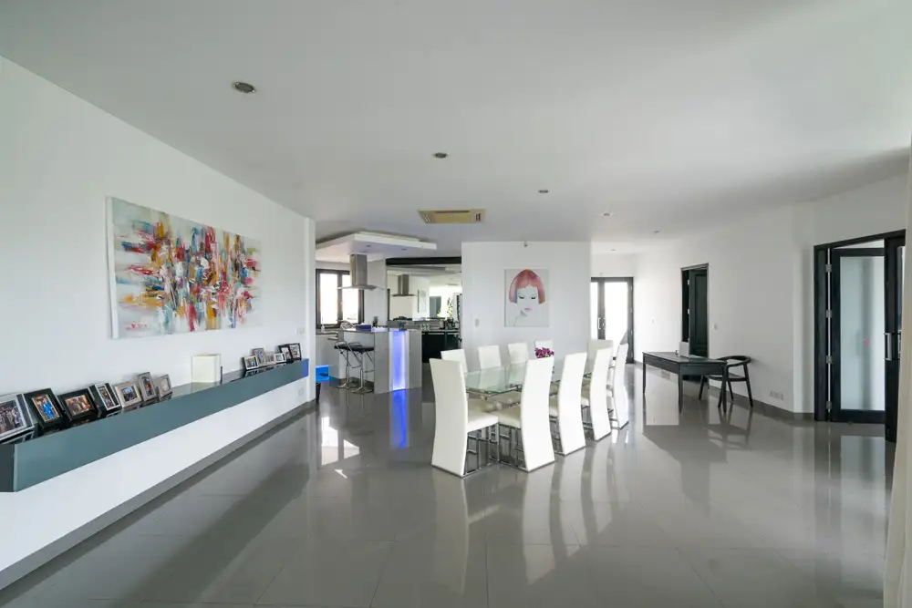 Villa 1000m² in Indonesia, Bukit. Priced at 1900000$ rent photo-2