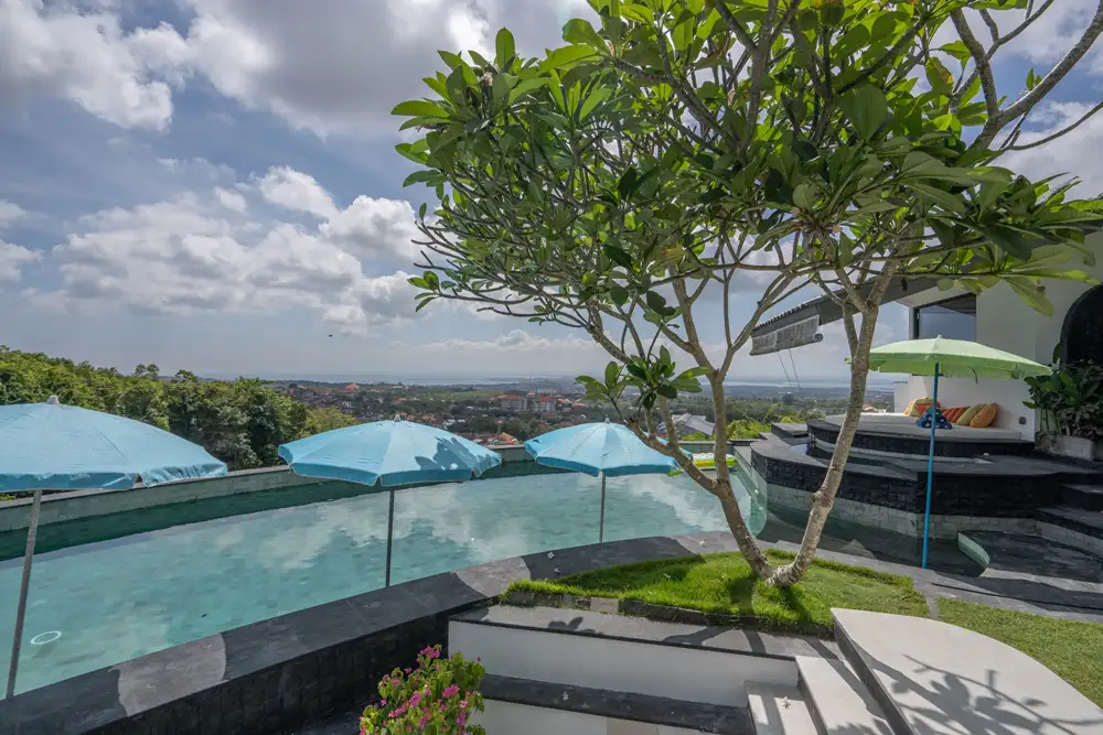 Villa 1000m² in Indonesia, Bukit. Priced at 1900000$ rent photo-5