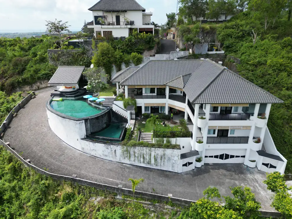 Villa 1000m² in Indonesia, Bukit. Priced at 1900000$ rent photo-28