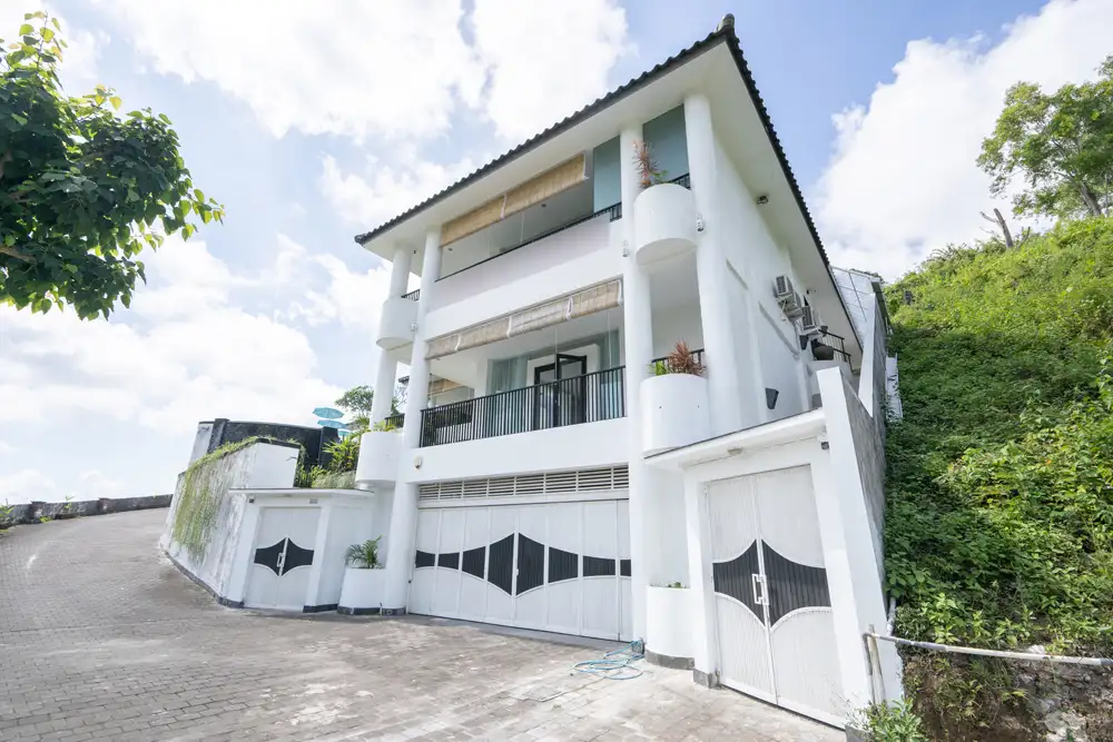 Villa 1000m² in Indonesia, Bukit. Priced at 1900000$ rent photo-32