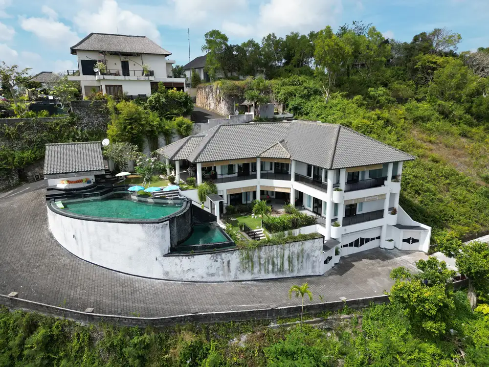 Villa 1000m² in Indonesia, Bukit. Priced at 1900000$ rent photo-36