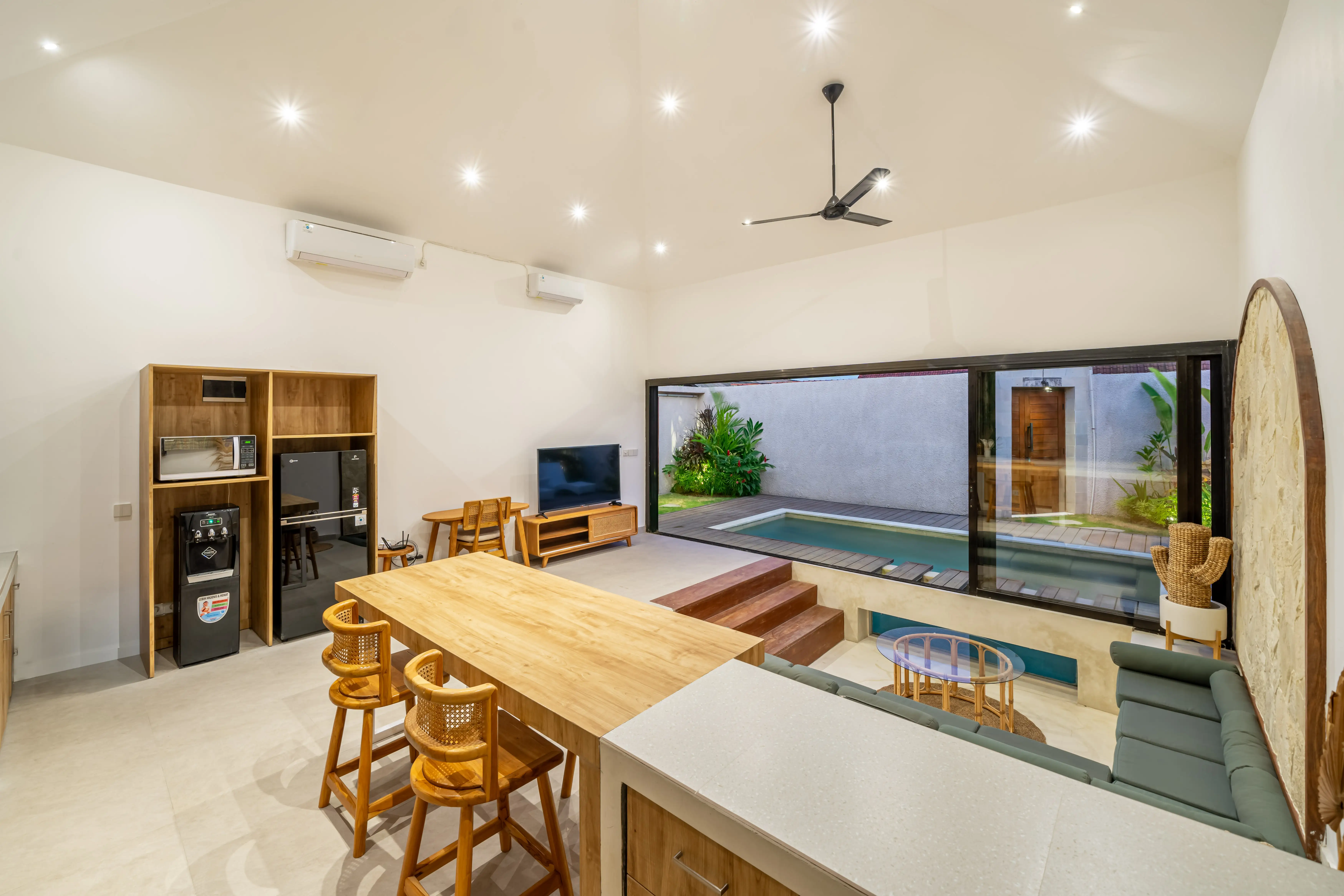 Villa 145m² in Indonesia, Kerobokan. Priced at 242337$ rent photo-7