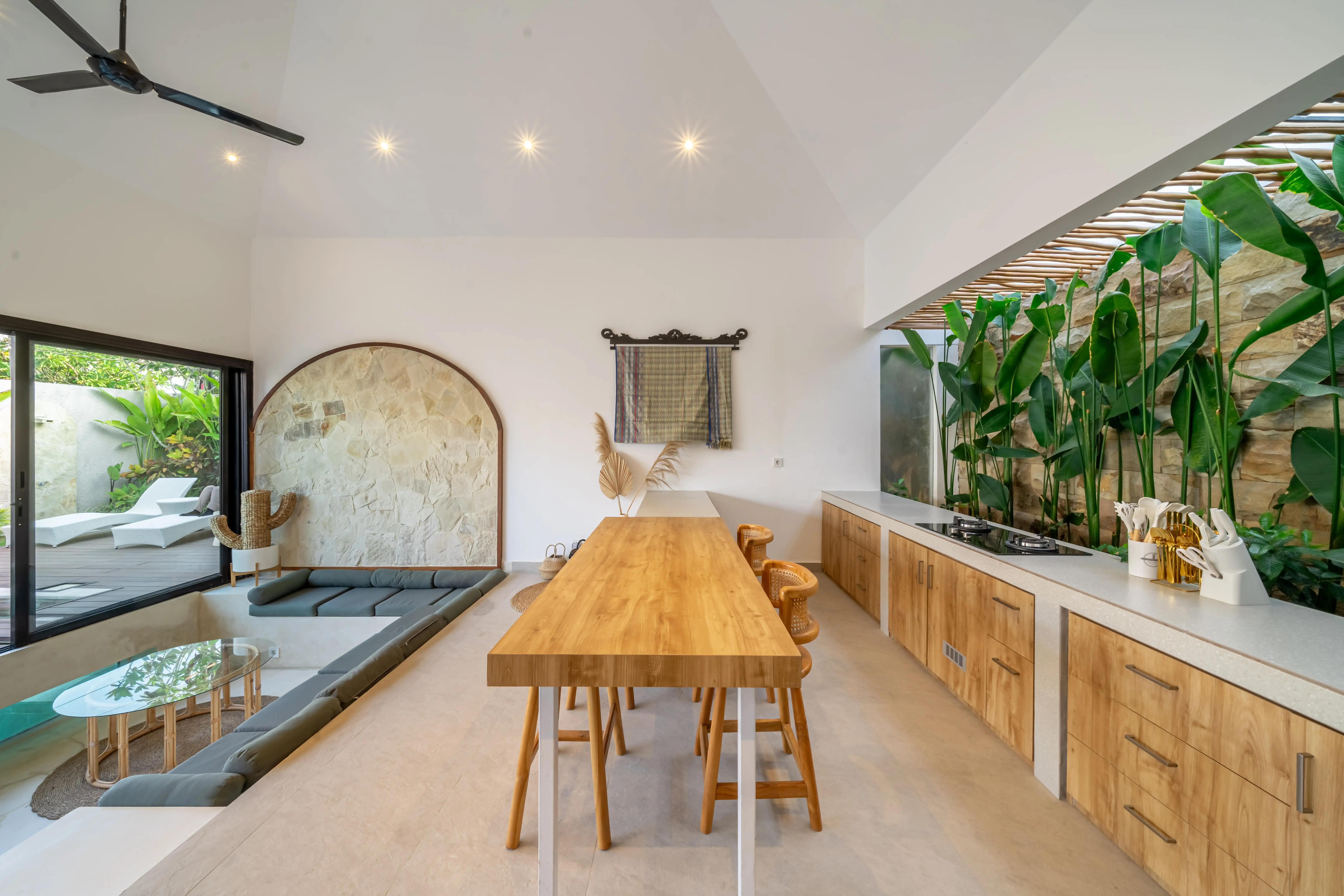 Villa 145m² in Indonesia, Kerobokan. Priced at 242337$ rent photo-16