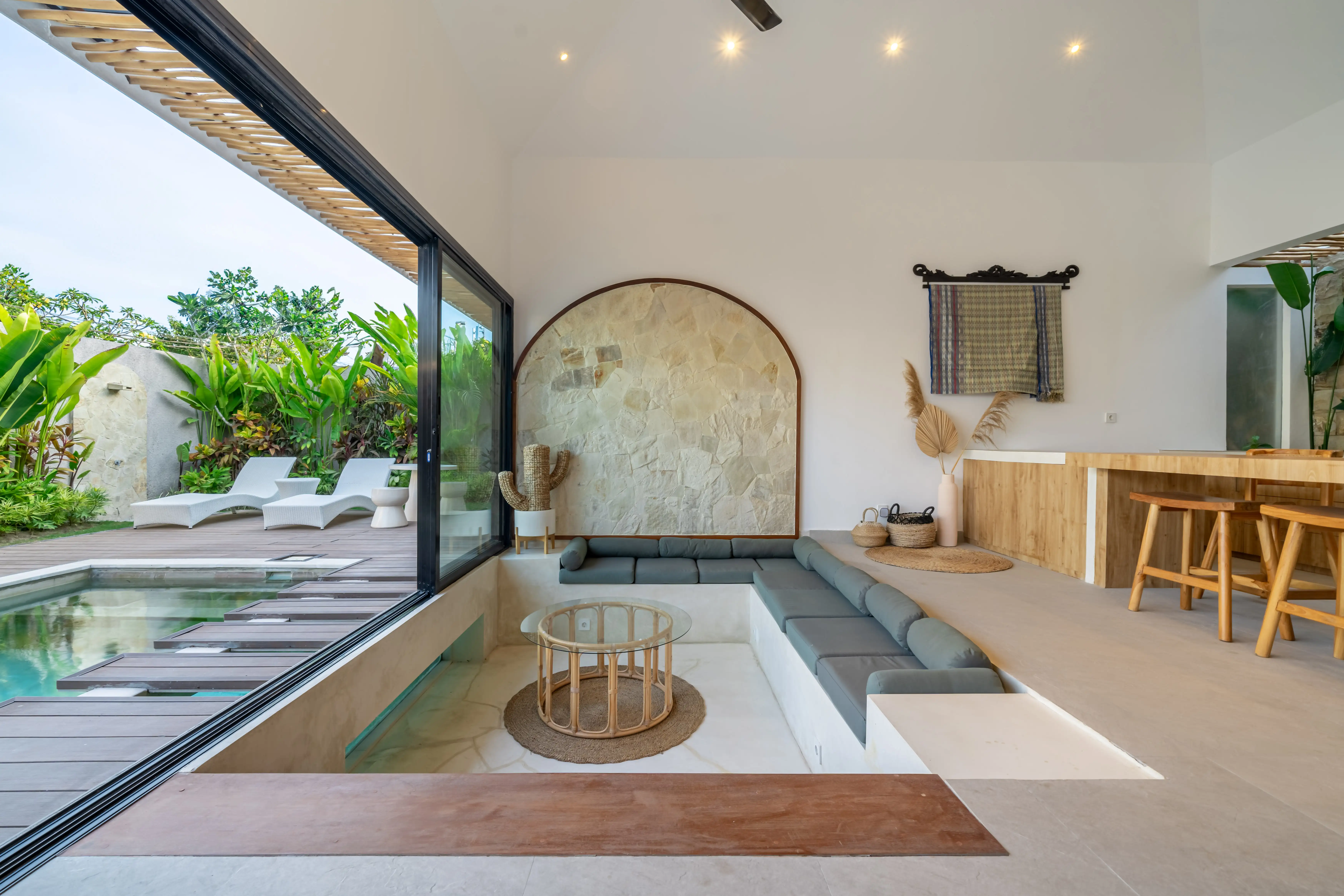 Villa 145m² in Indonesia, Kerobokan. Priced at 242337$ rent photo-17