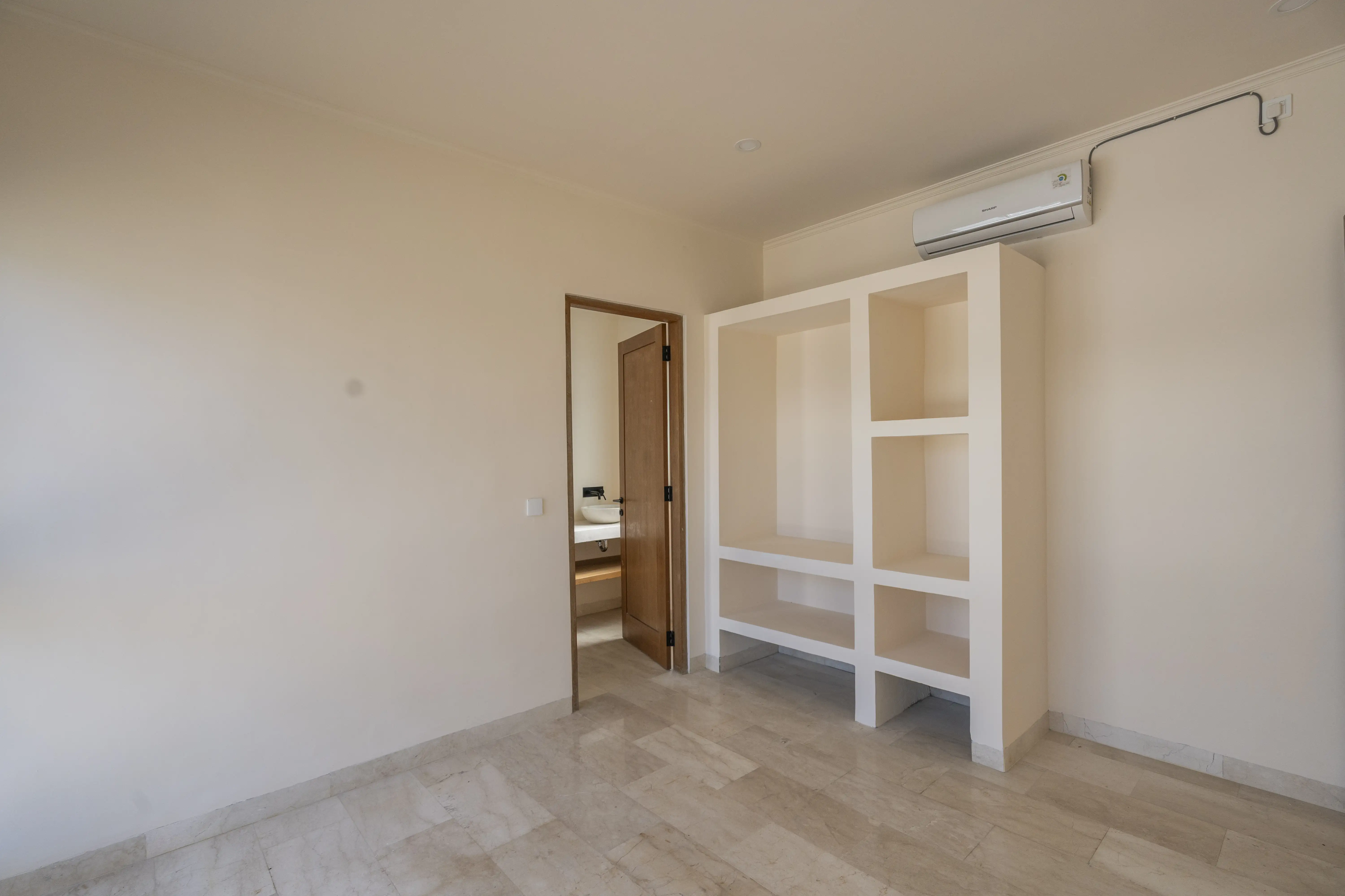 Villa 93m² in Indonesia, Canggu. Priced at 200000$ rent photo-9