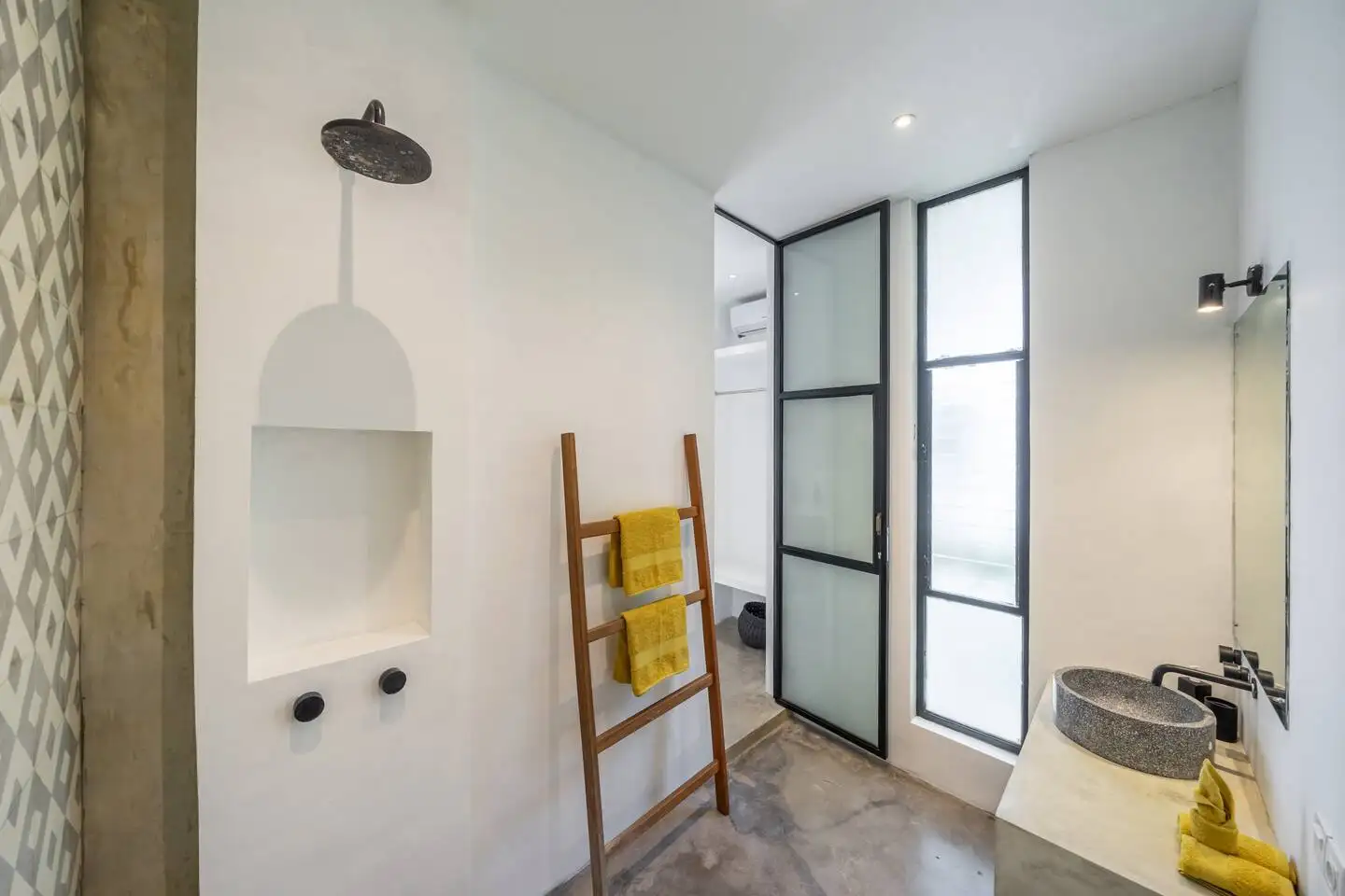 Villa 220m² in Indonesia, Canggu. Priced at 391000$ rent photo-10