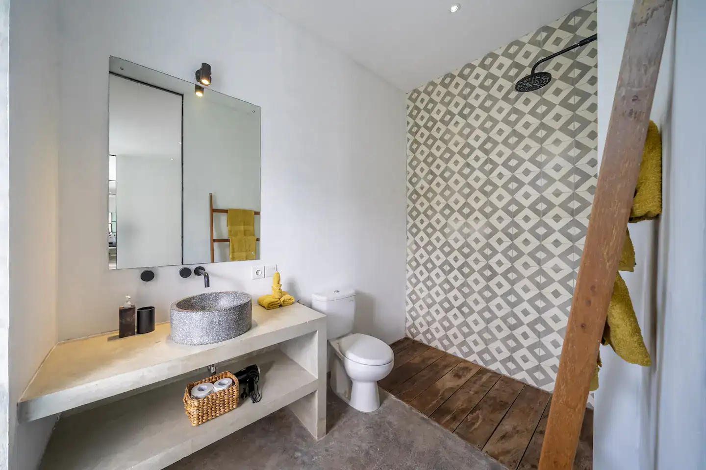 Villa 220m² in Indonesia, Canggu. Priced at 391000$ rent photo-13