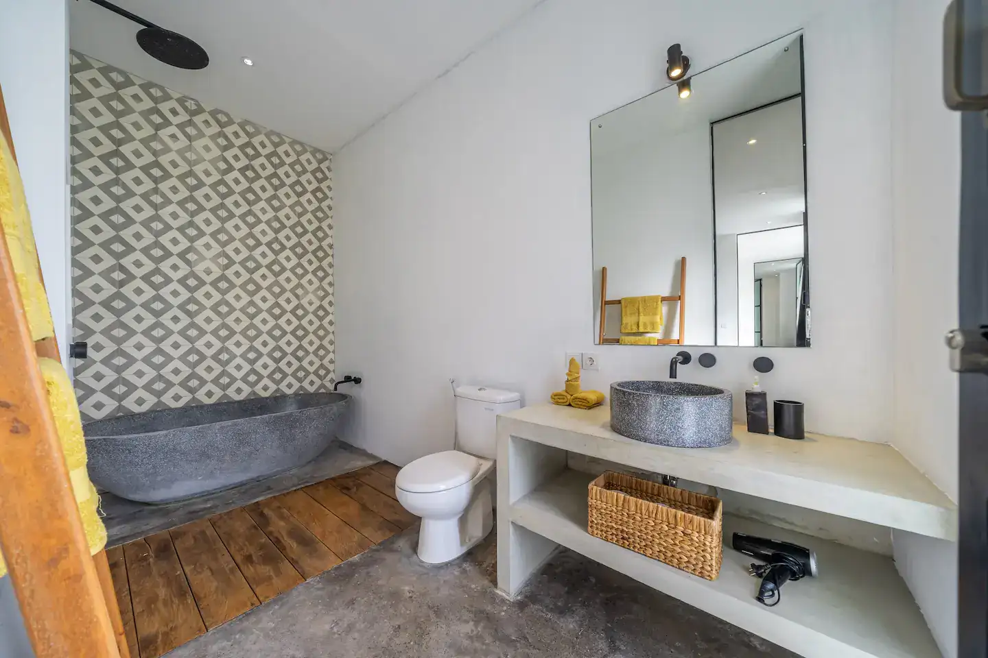 Villa 220m² in Indonesia, Canggu. Priced at 391000$ rent photo-14