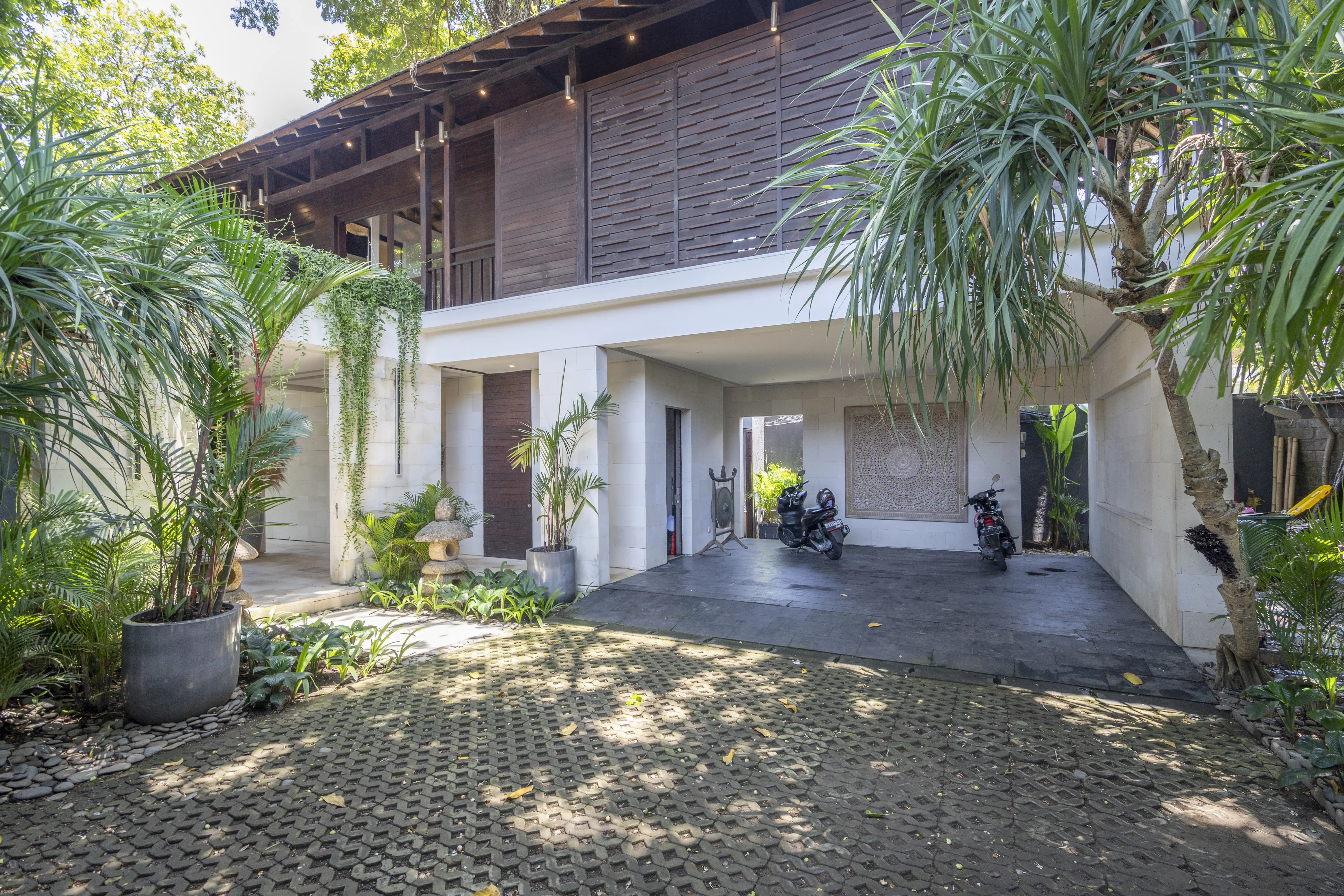 Villa 800m² in Indonesia, Seminyak. Priced at 3000000$ rent photo-1