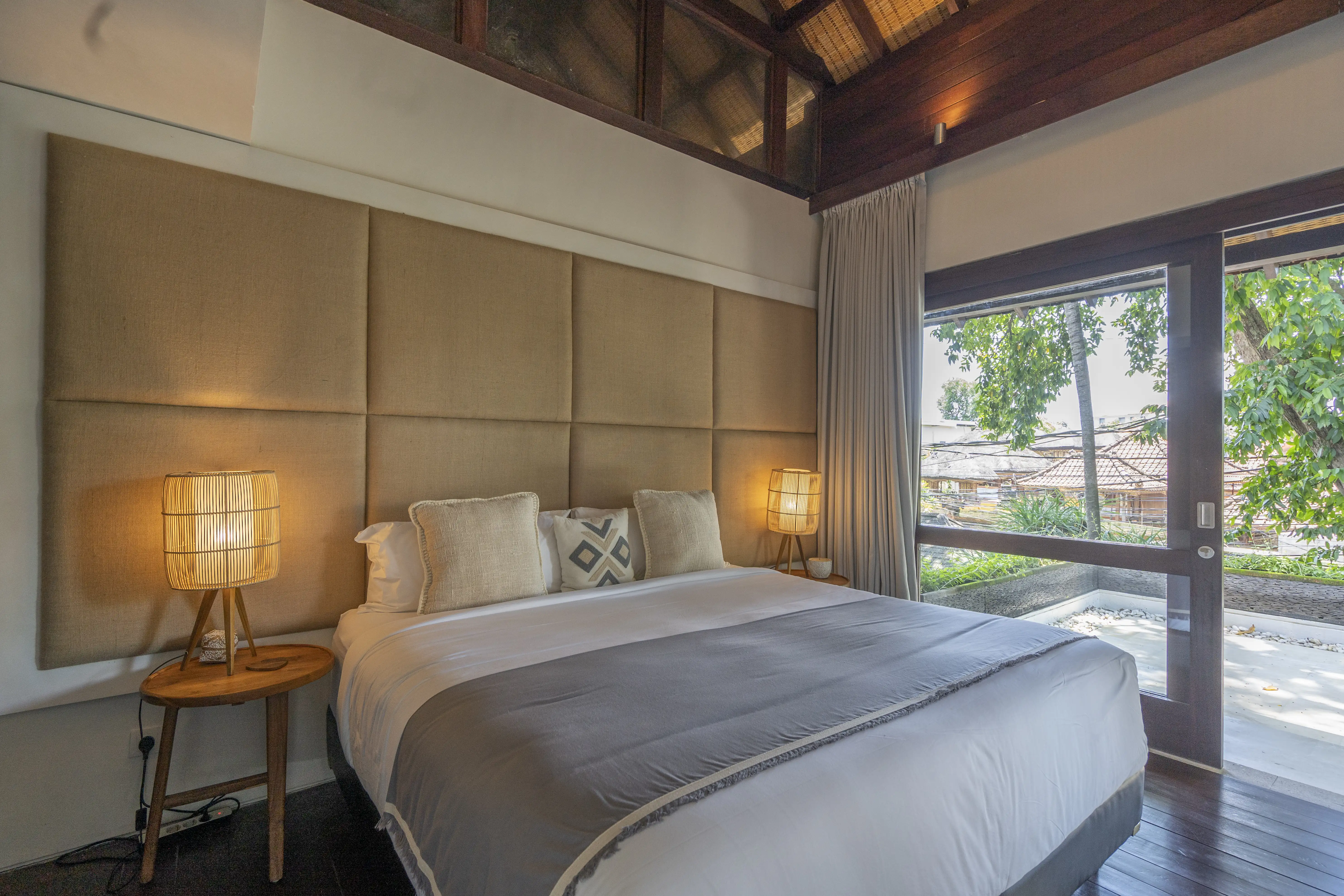 Villa 800m² in Indonesia, Seminyak. Priced at 3000000$ rent photo-4