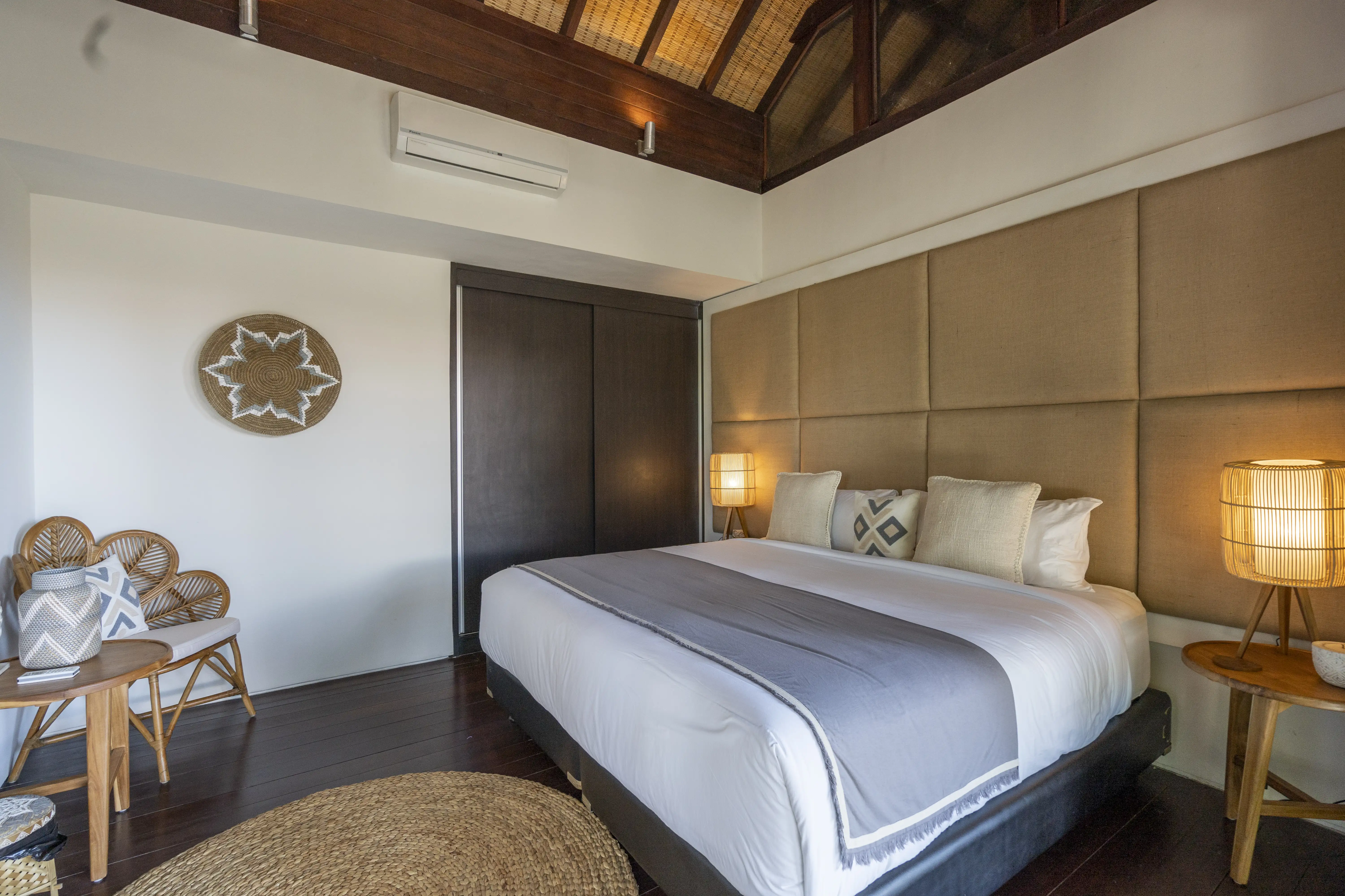Villa 800m² in Indonesia, Seminyak. Priced at 3000000$ rent photo-5