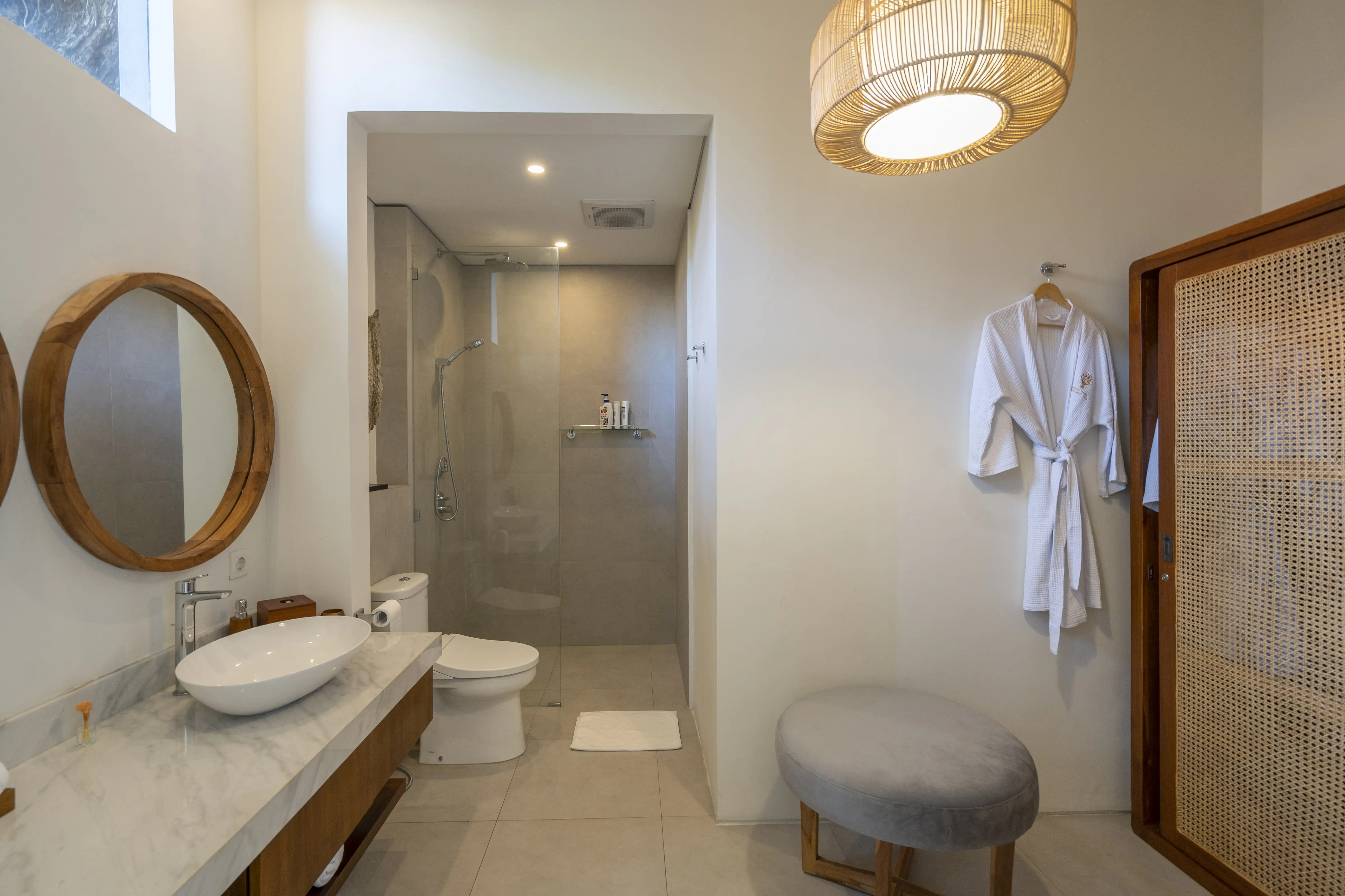 Villa 800m² in Indonesia, Seminyak. Priced at 3000000$ rent photo-18