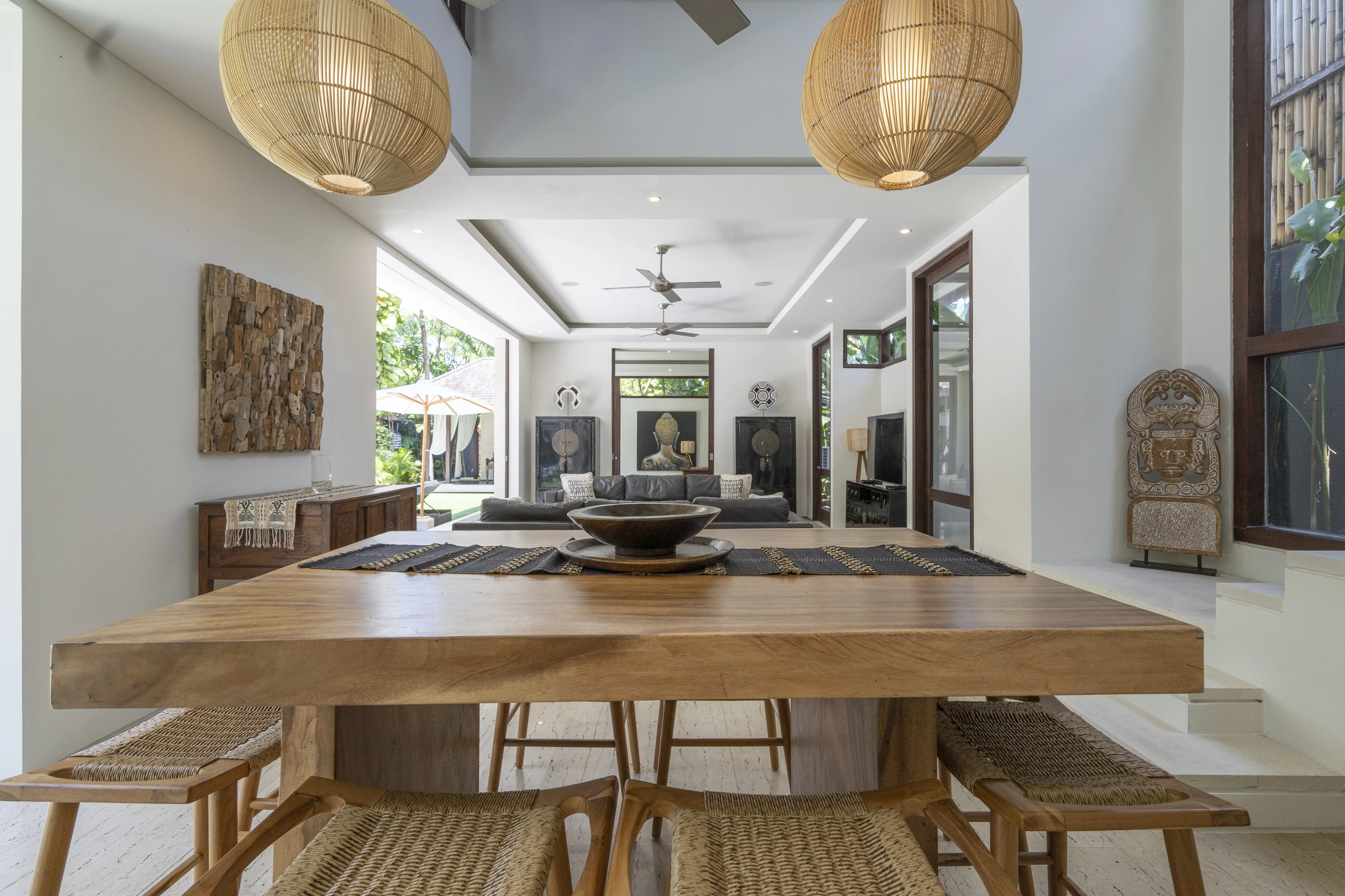 Villa 800m² in Indonesia, Seminyak. Priced at 3000000$ rent photo-30