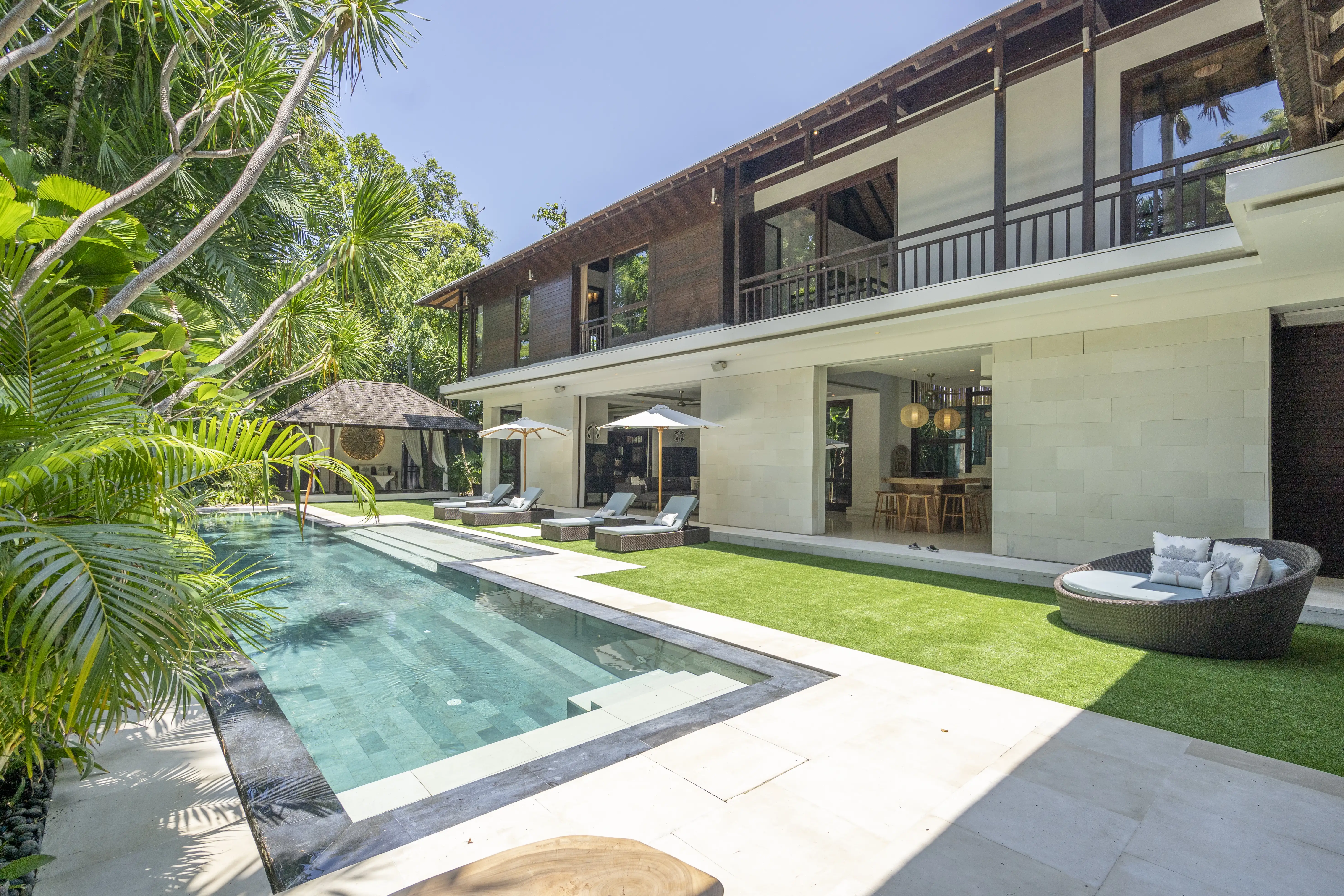 Villa 800m² in Indonesia, Seminyak. Priced at 3000000$ rent photo-37