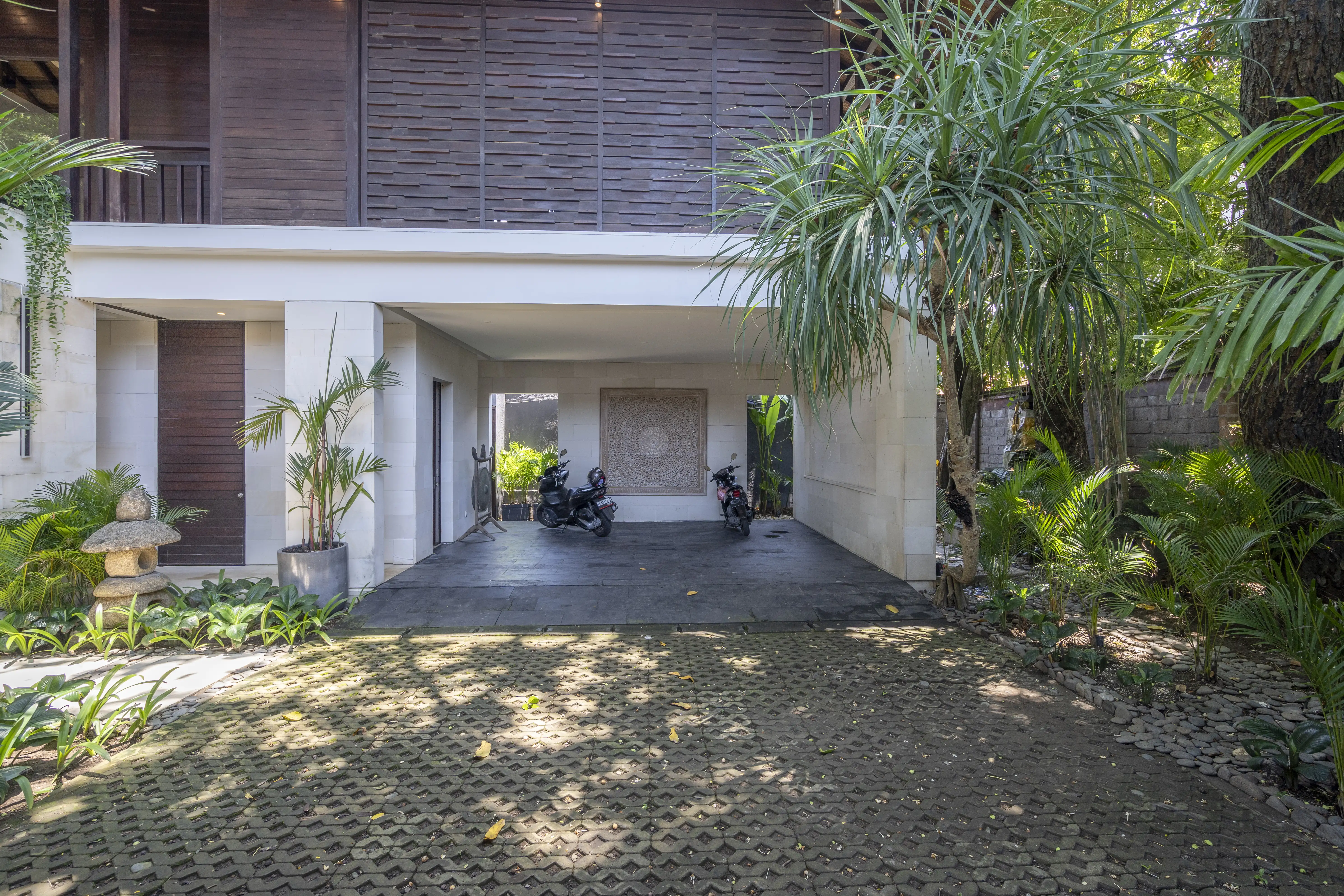 Villa 800m² in Indonesia, Seminyak. Priced at 3000000$ rent photo-39