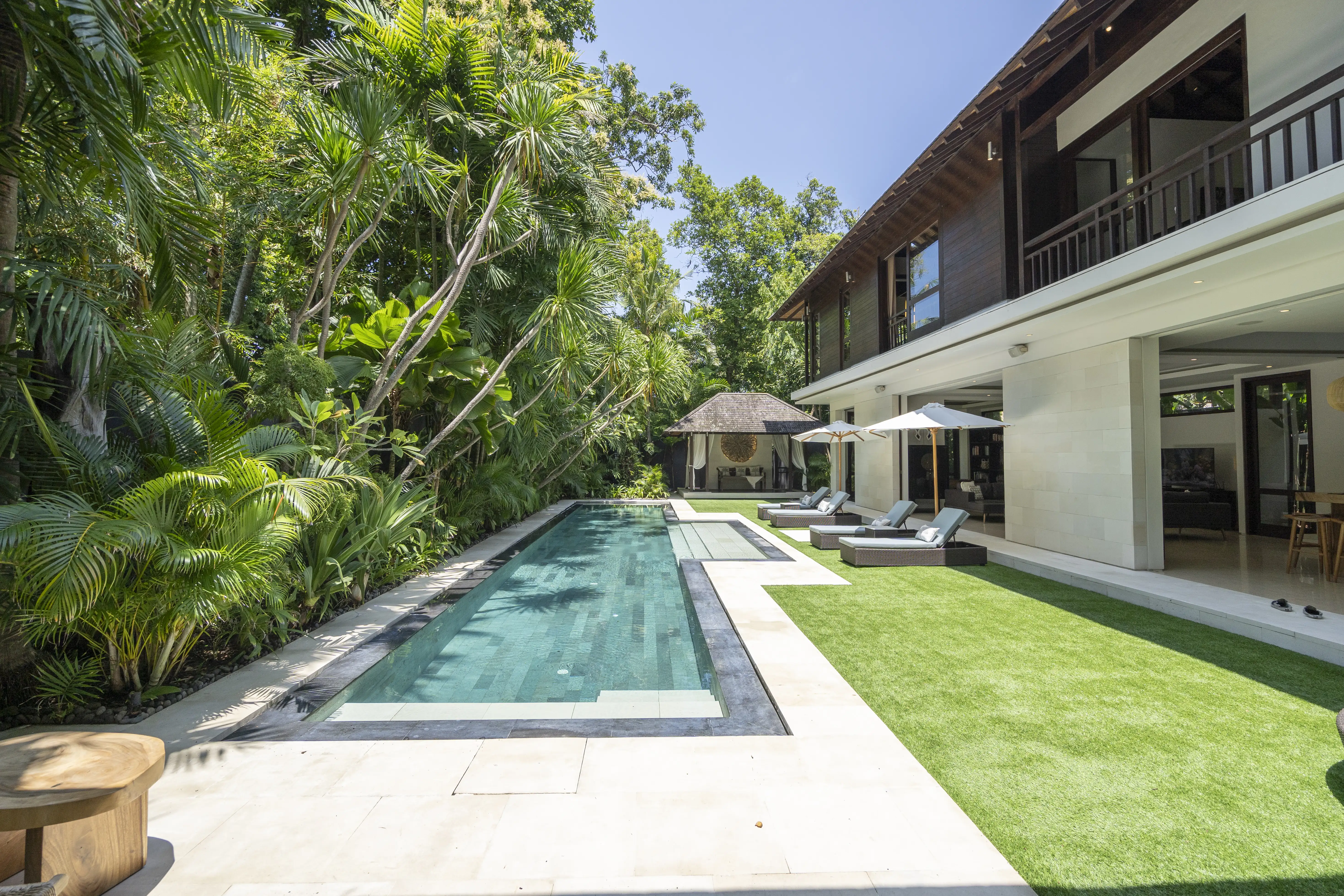 Villa 800m² in Indonesia, Seminyak. Priced at 3000000$ rent photo-40