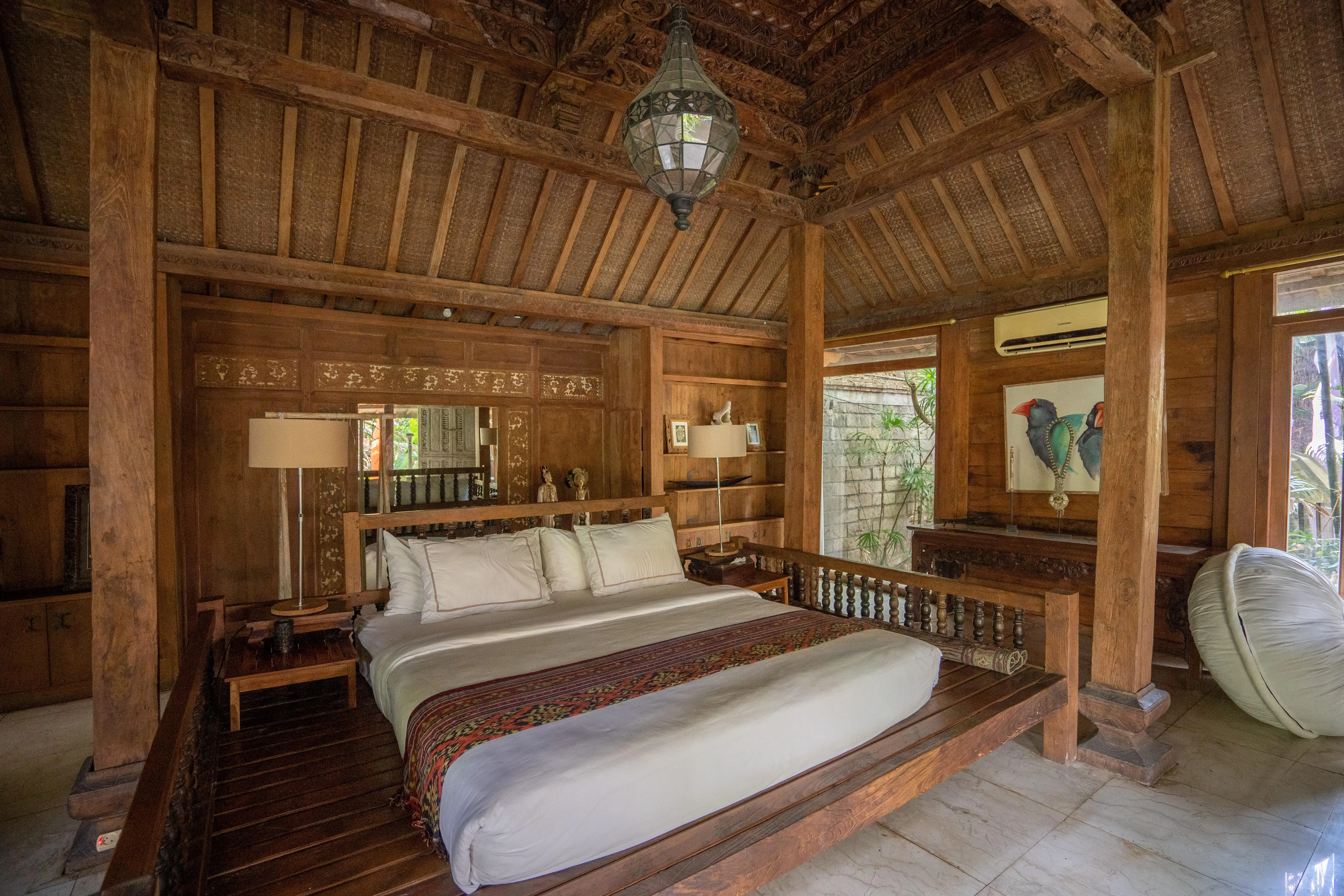 Villa 1000m² in Indonesia, Seminyak. Priced at 3000000$ rent photo-4