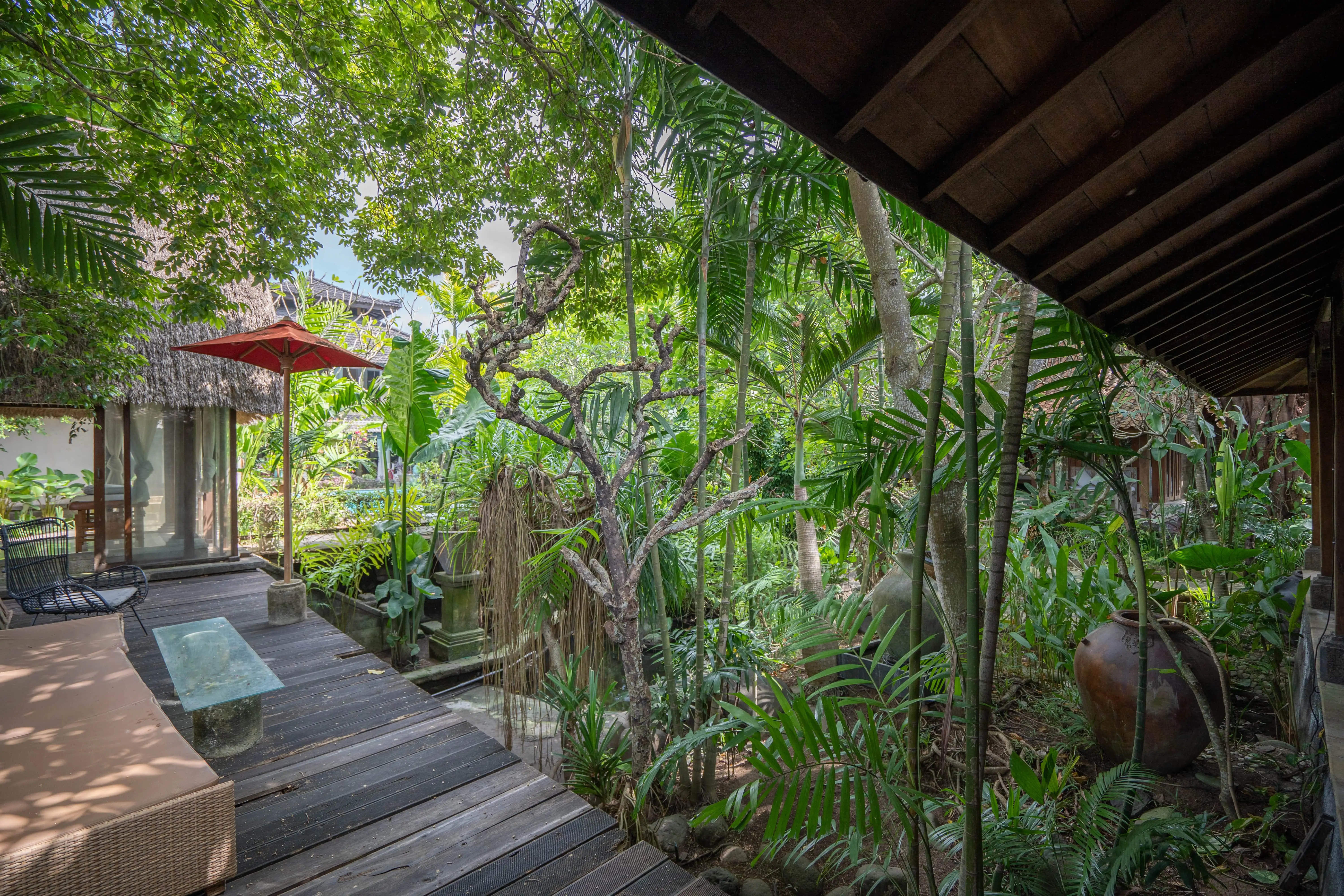Villa 1000m² in Indonesia, Seminyak. Priced at 3000000$ rent photo-7