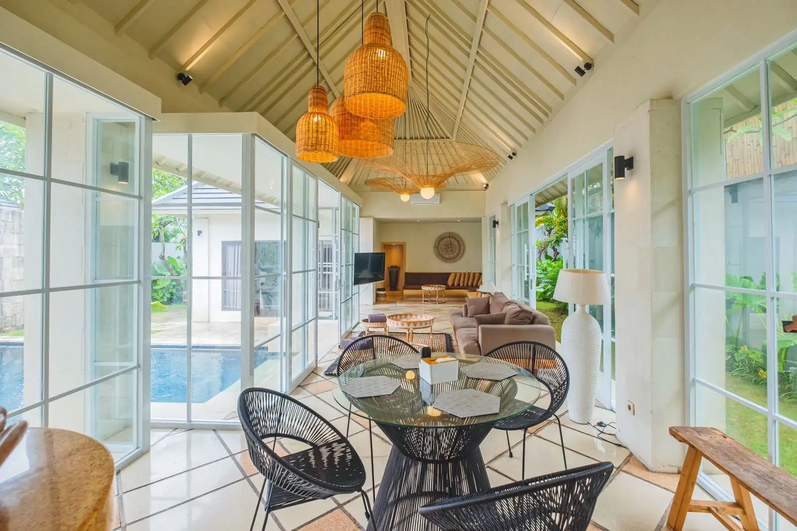 Villa 158m² in Indonesia, Seminyak. Priced at 258493$ rent photo-8