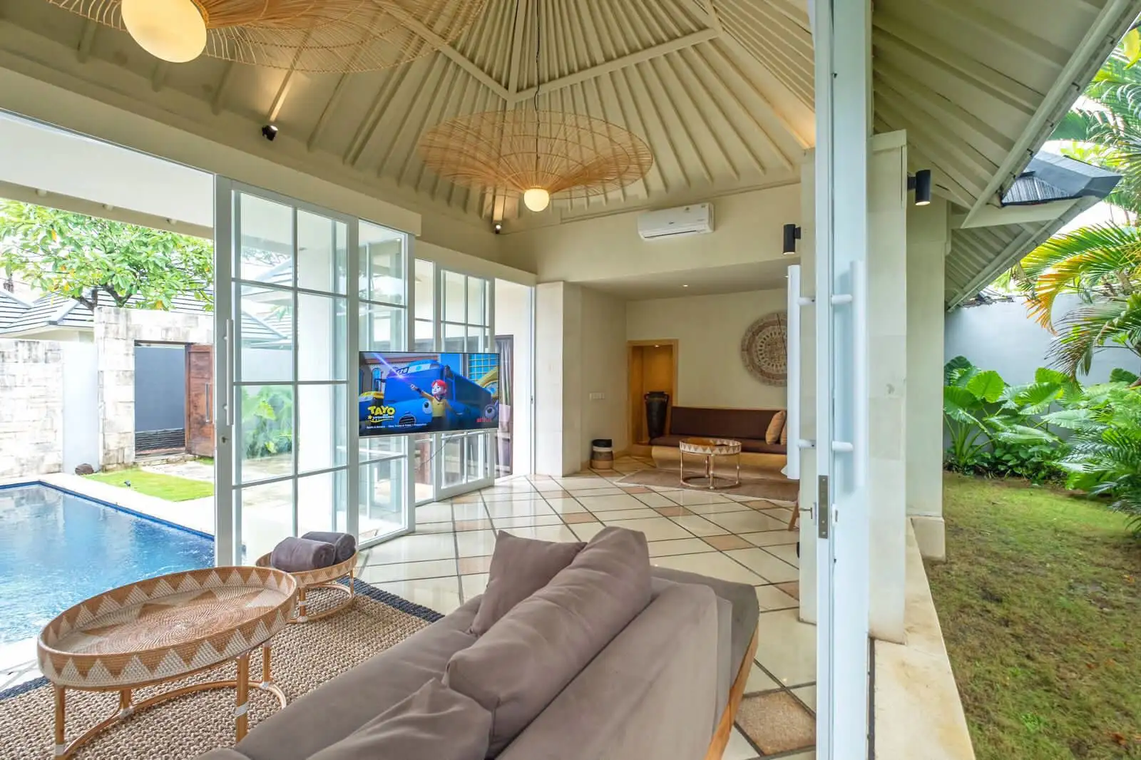 Villa 158m² in Indonesia, Seminyak. Priced at 258493$ rent photo-26